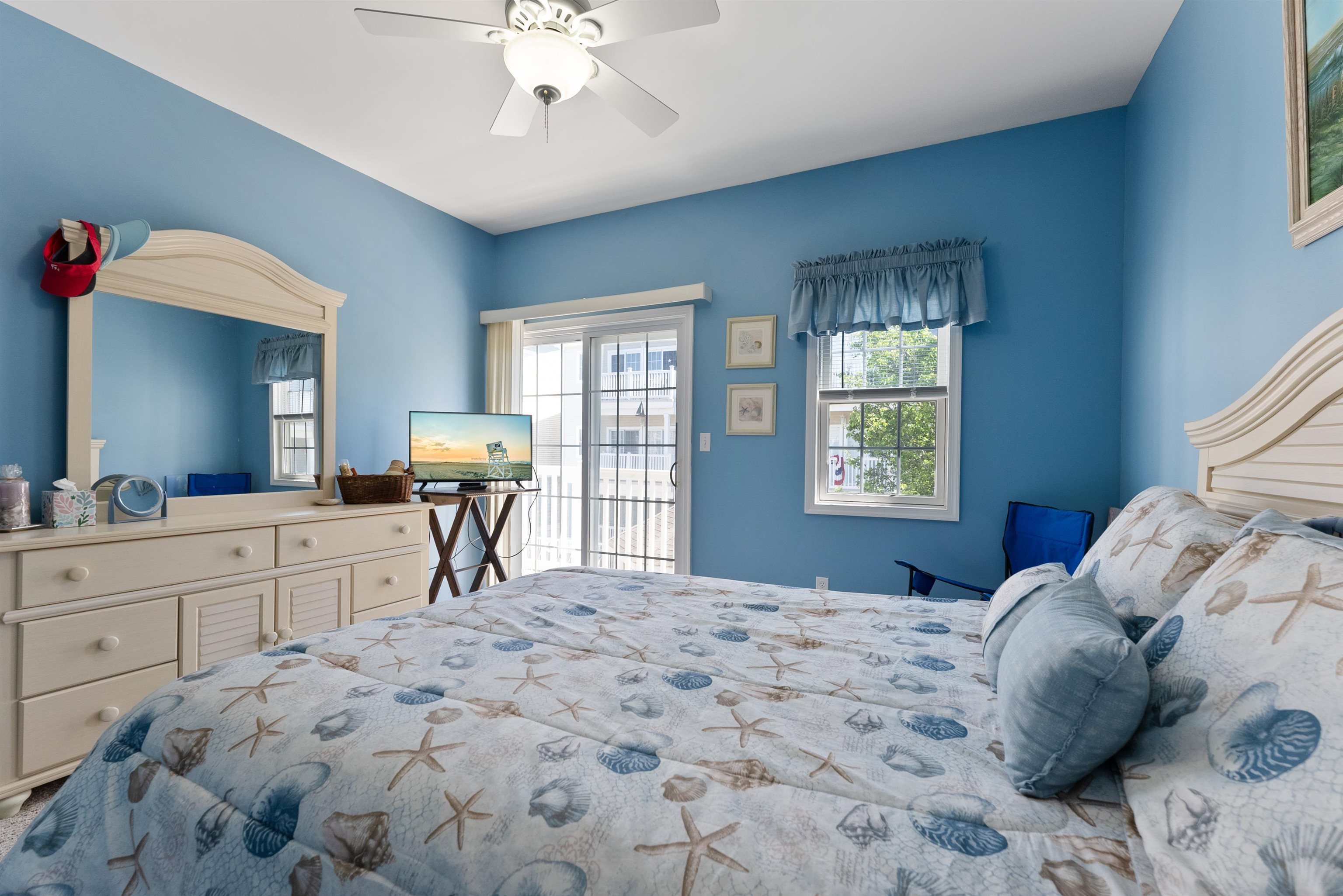 421 W Leaming Avenue Unit: 402