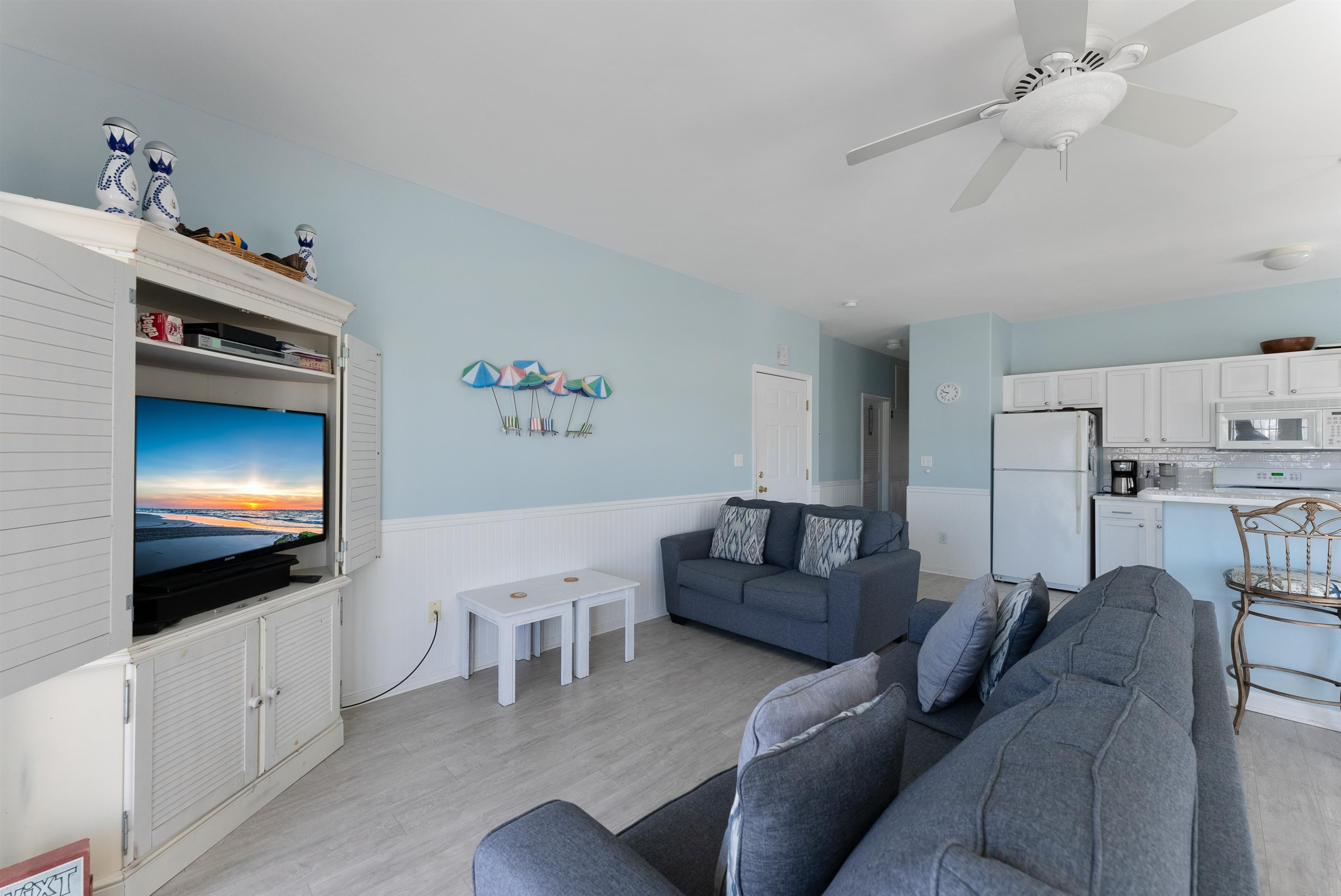 421 W Leaming Avenue Unit: 402