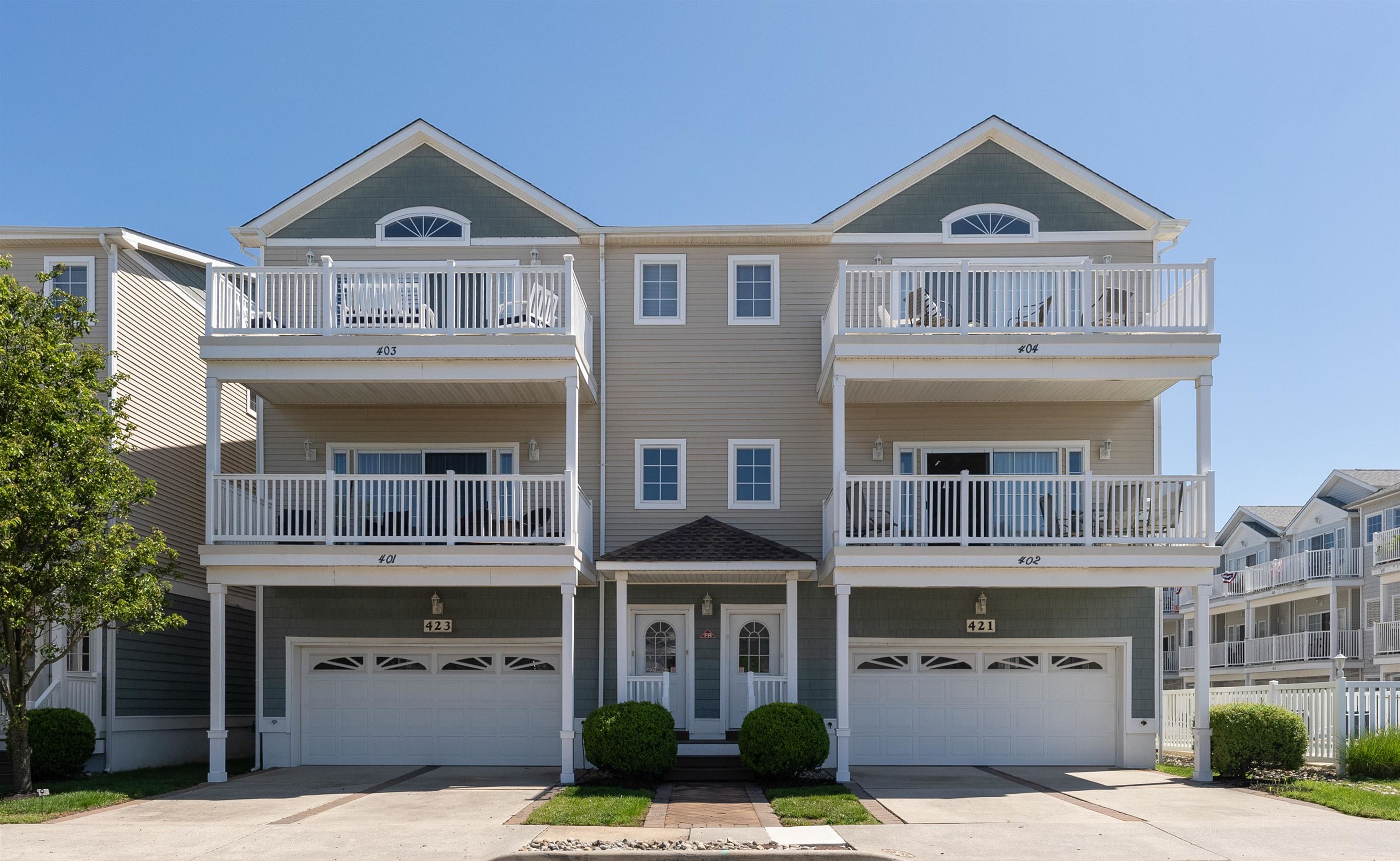 421 W Leaming Avenue Unit: 402