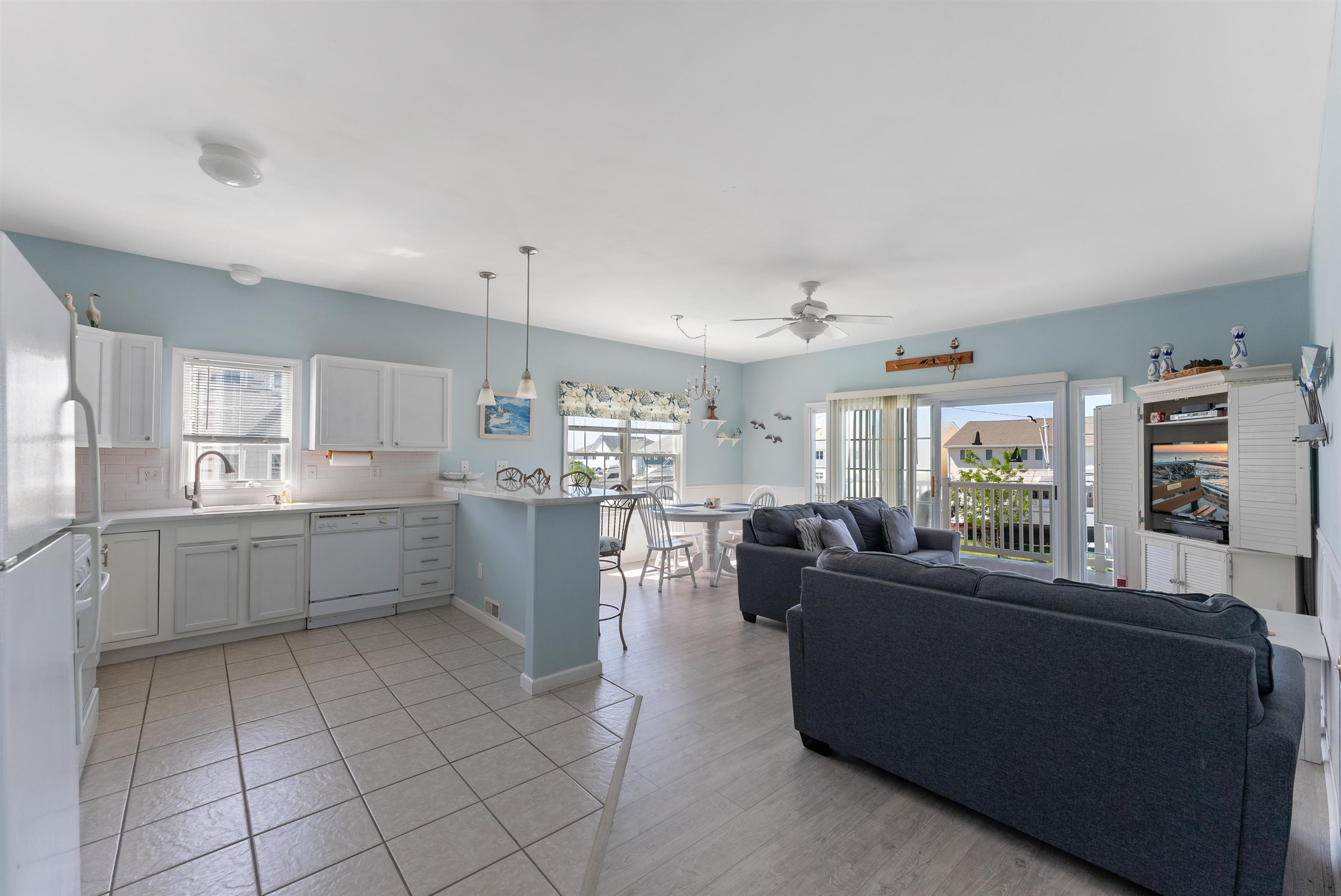 421 W Leaming Avenue Unit: 402