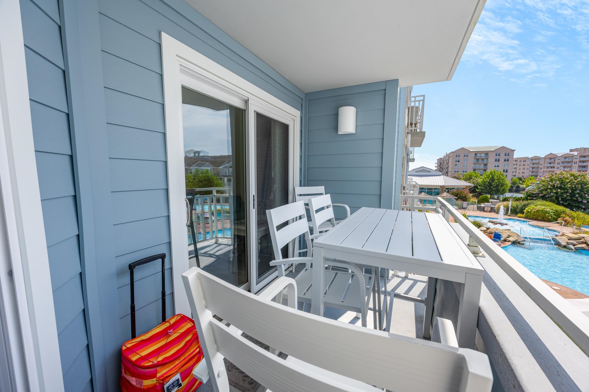 9907 Seapointe Boulevard Unit: 208