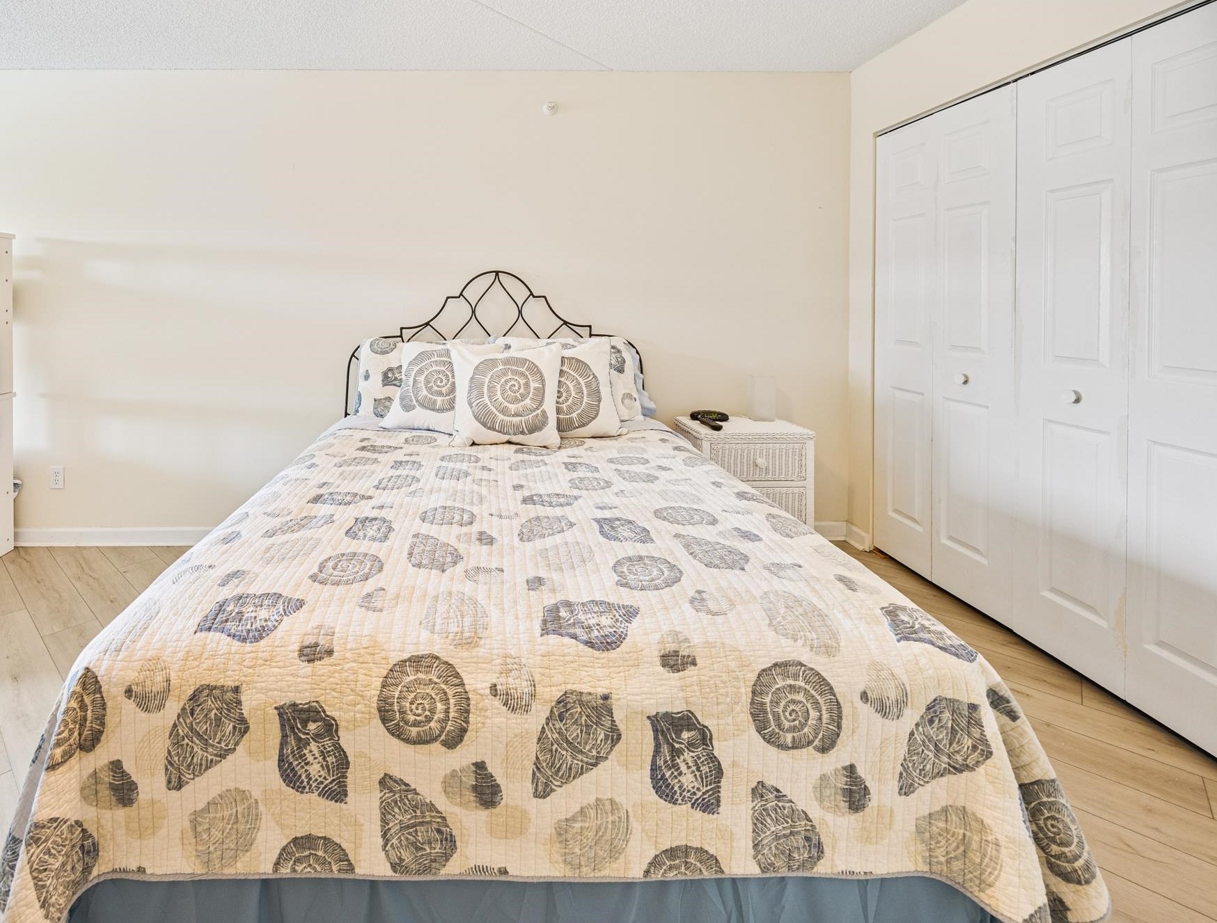 9907 Seapointe Boulevard Unit: 208