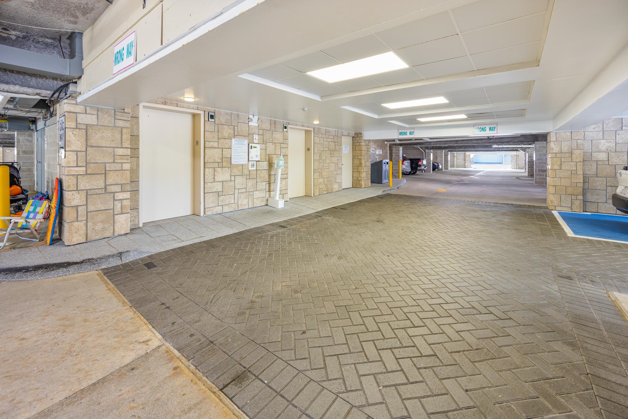 9907 Seapointe Boulevard Unit: 208