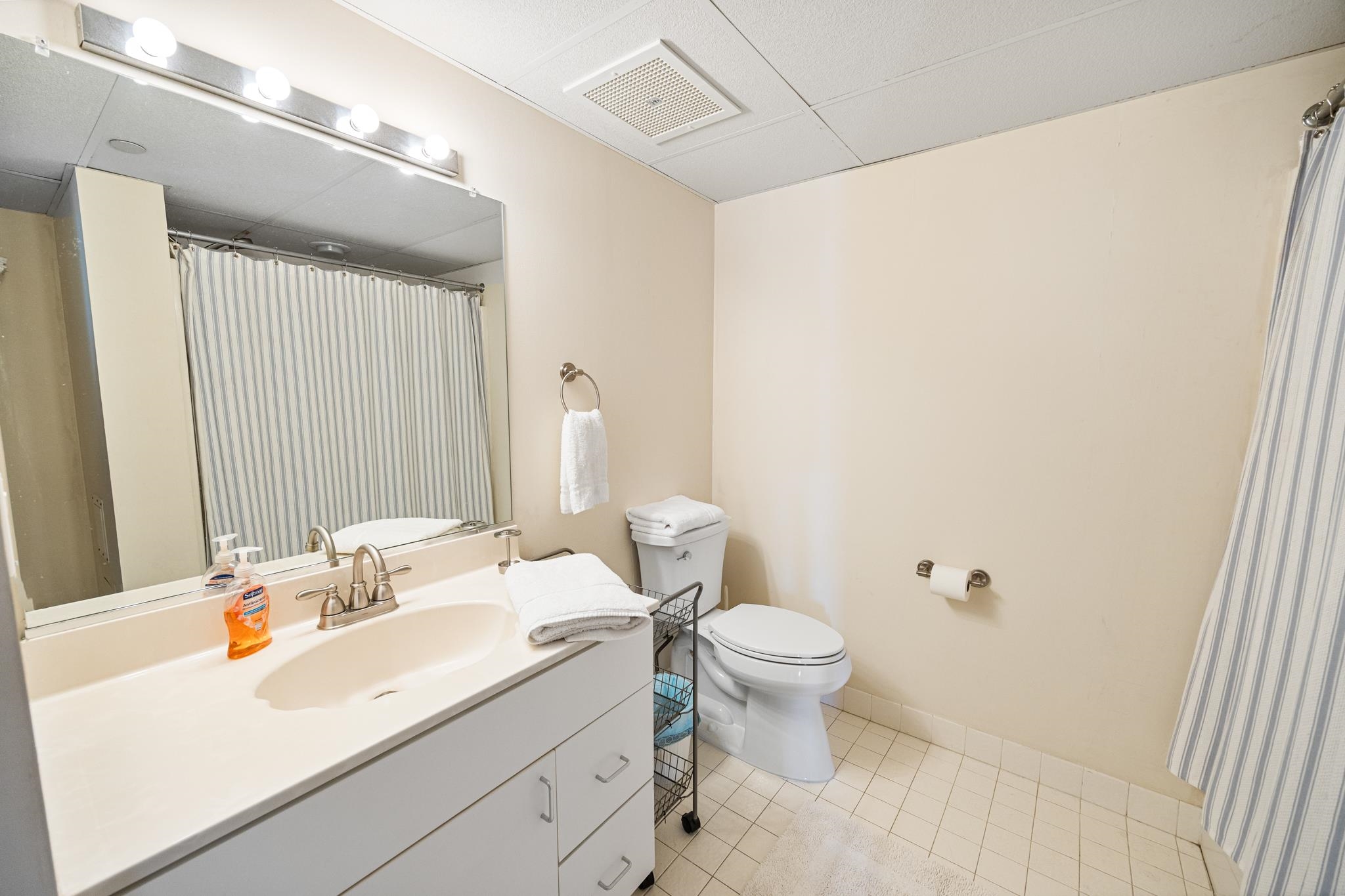 9907 Seapointe Boulevard Unit: 208