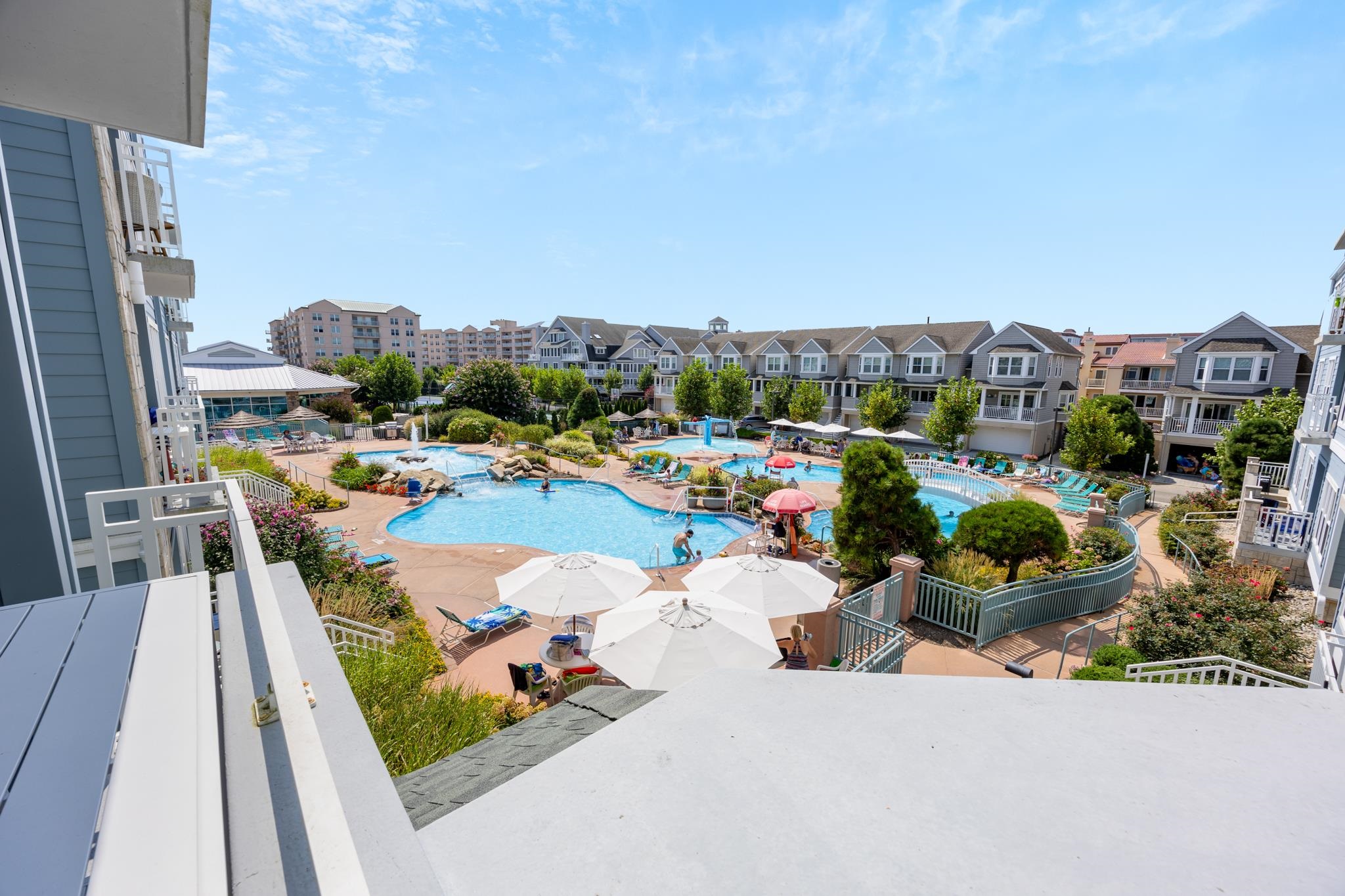 9907 Seapointe Boulevard Unit: 208