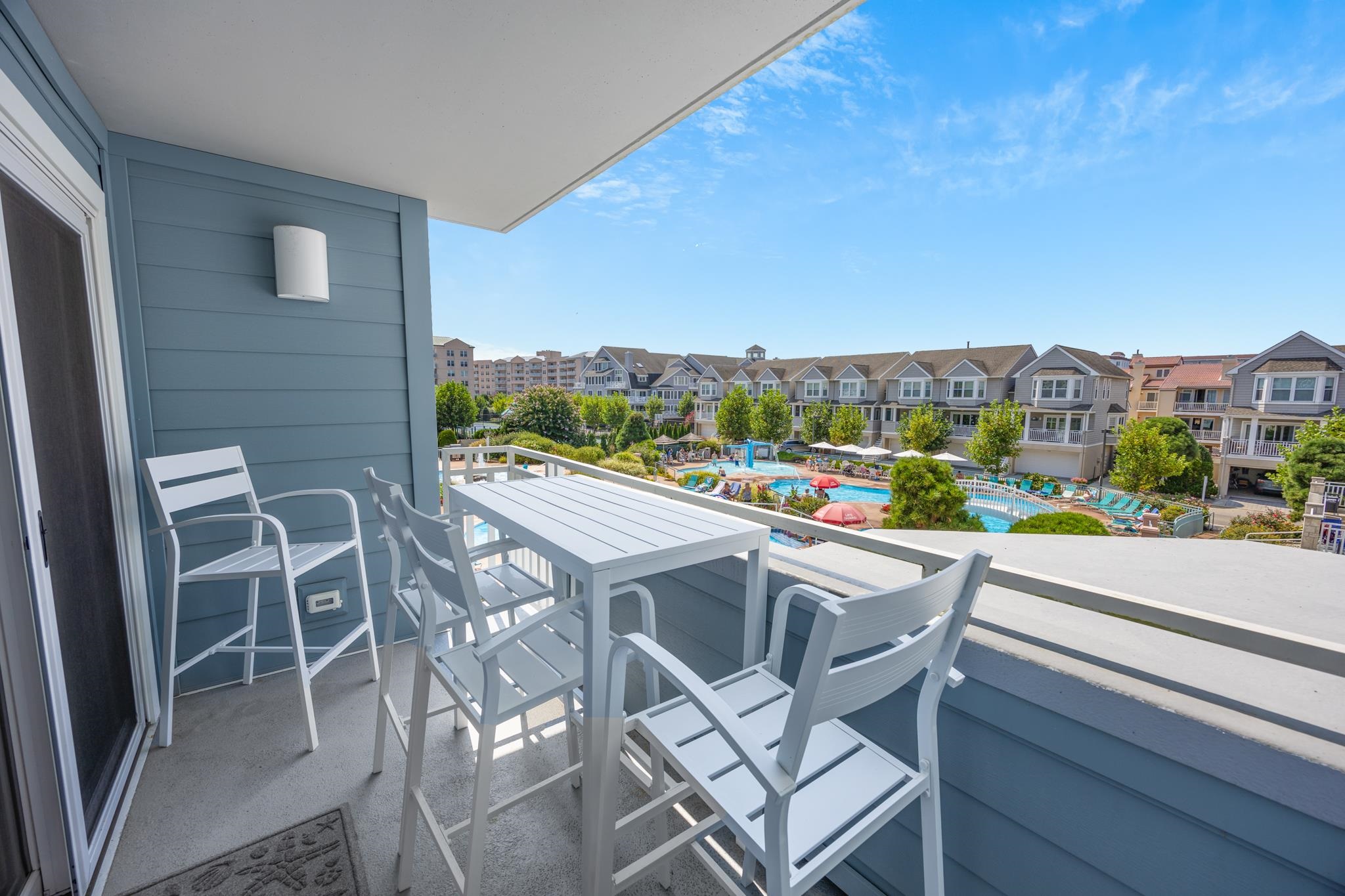 9907 Seapointe Boulevard Unit: 208