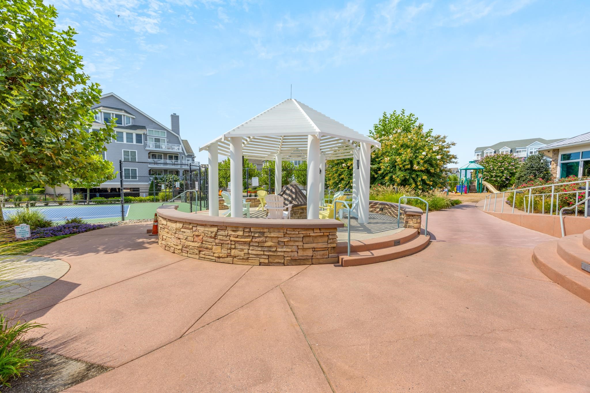 9907 Seapointe Boulevard Unit: 208