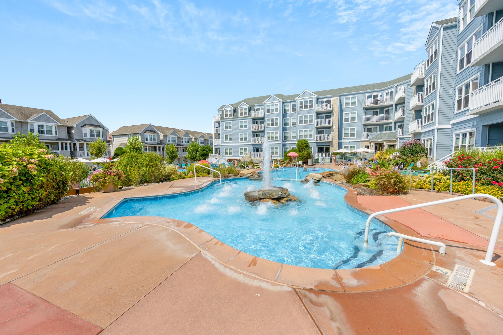 9907 Seapointe Boulevard Unit: 208