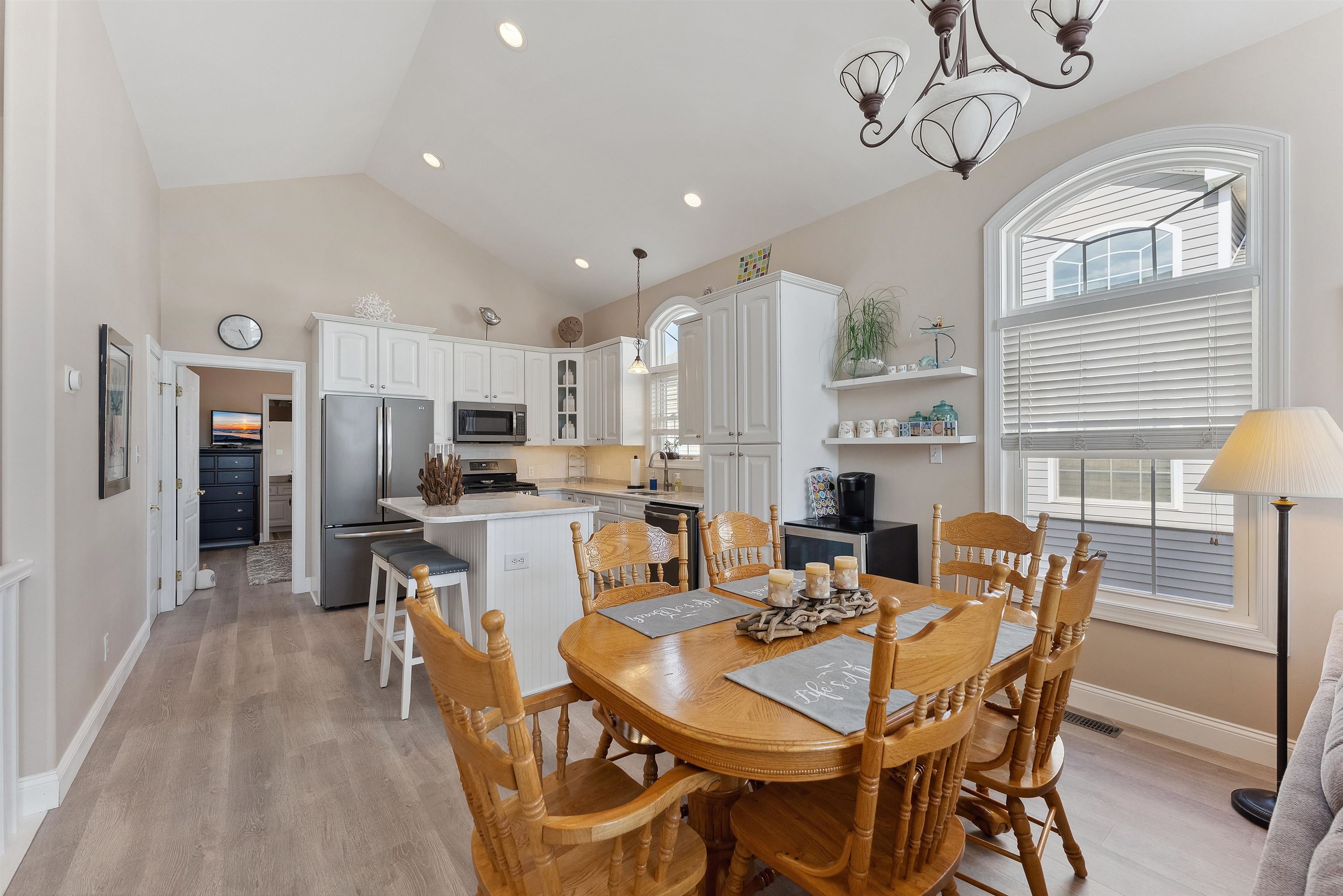 122 W 56th Street Unit: West