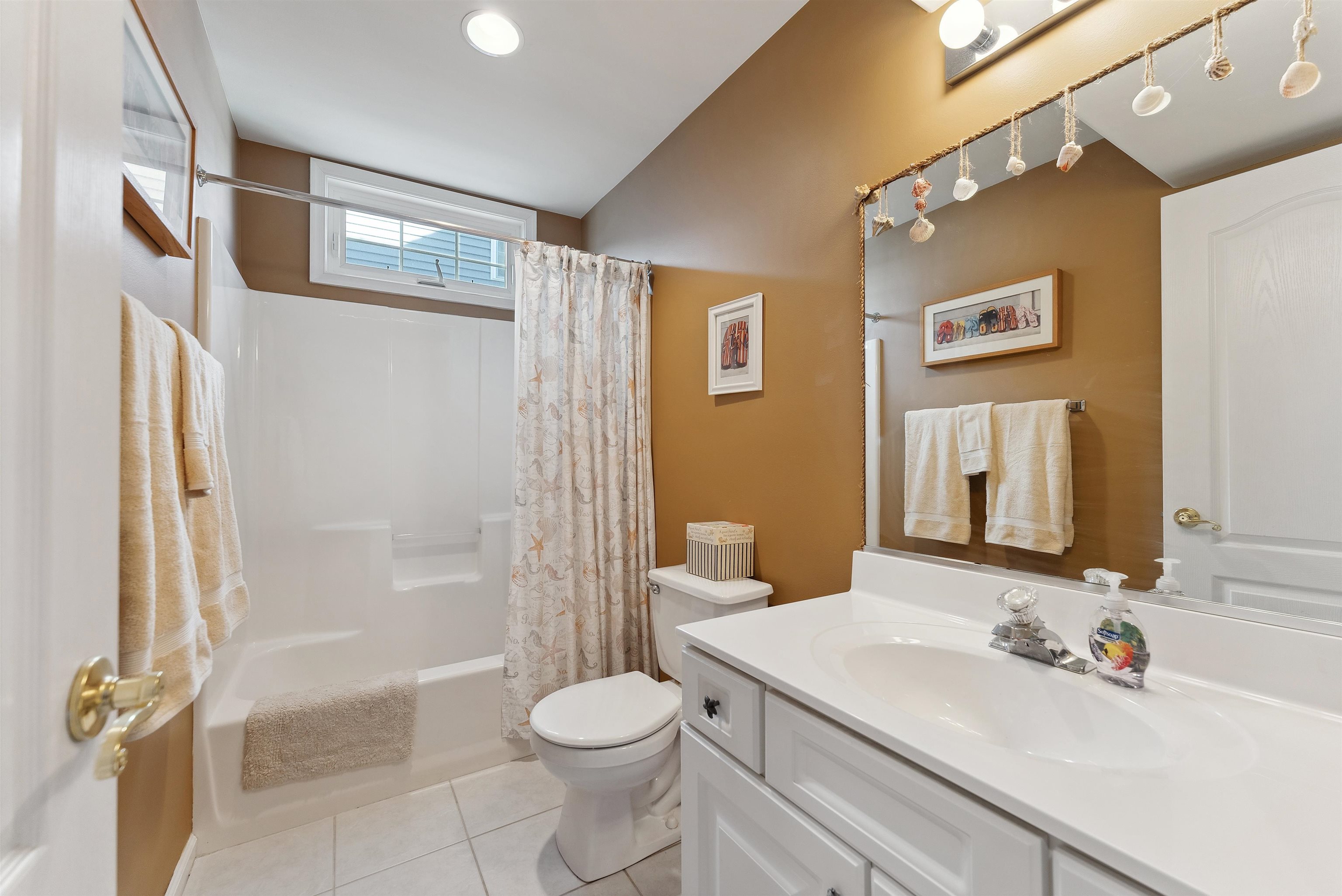 122 W 56th Street Unit: West