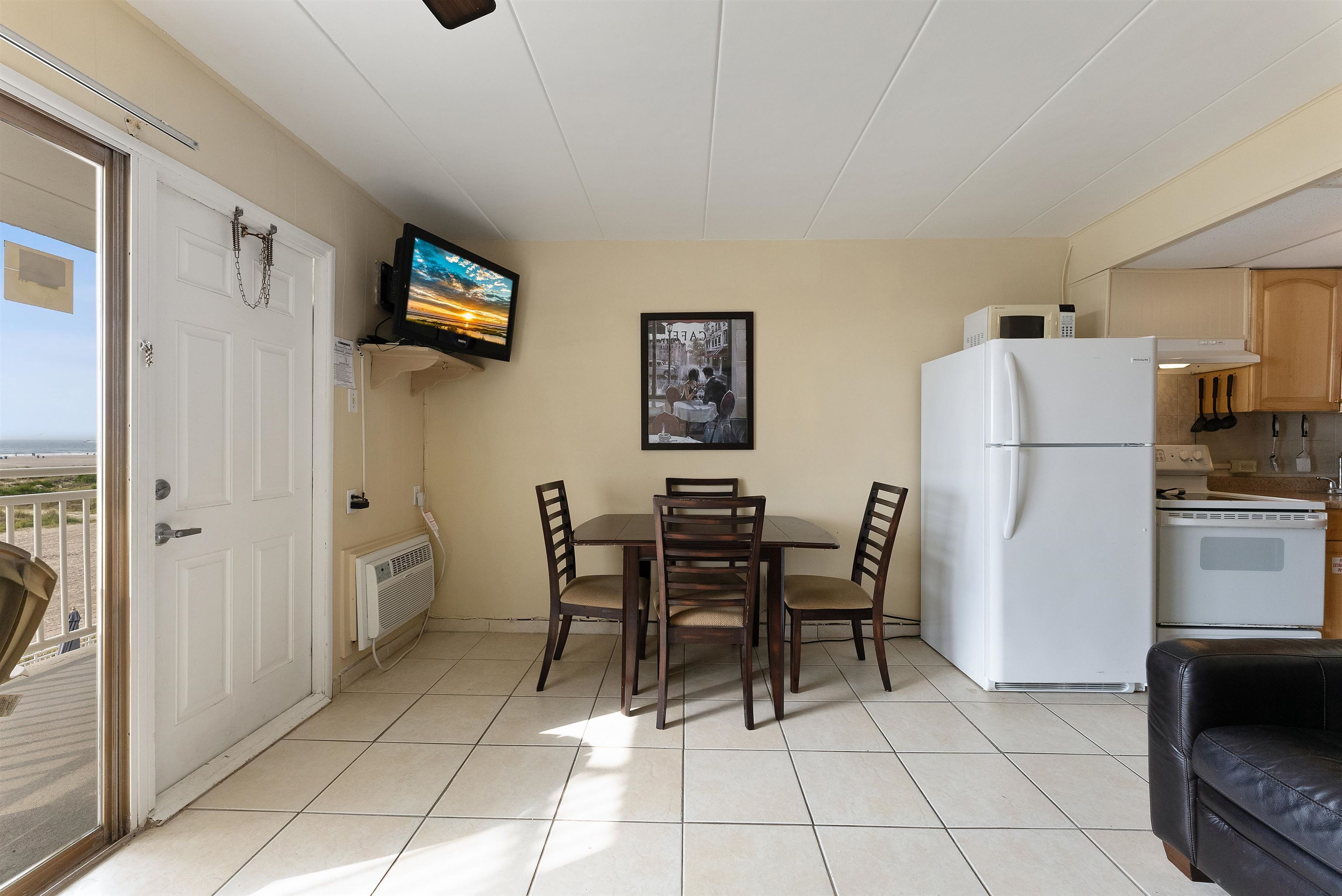 427 E Miami Avenue Unit: 303