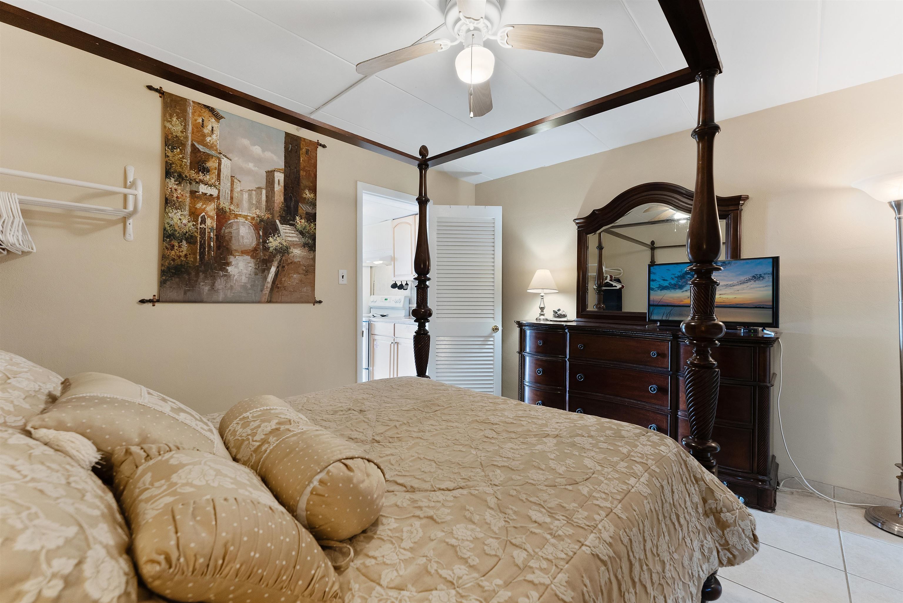427 E Miami Avenue Unit: 303