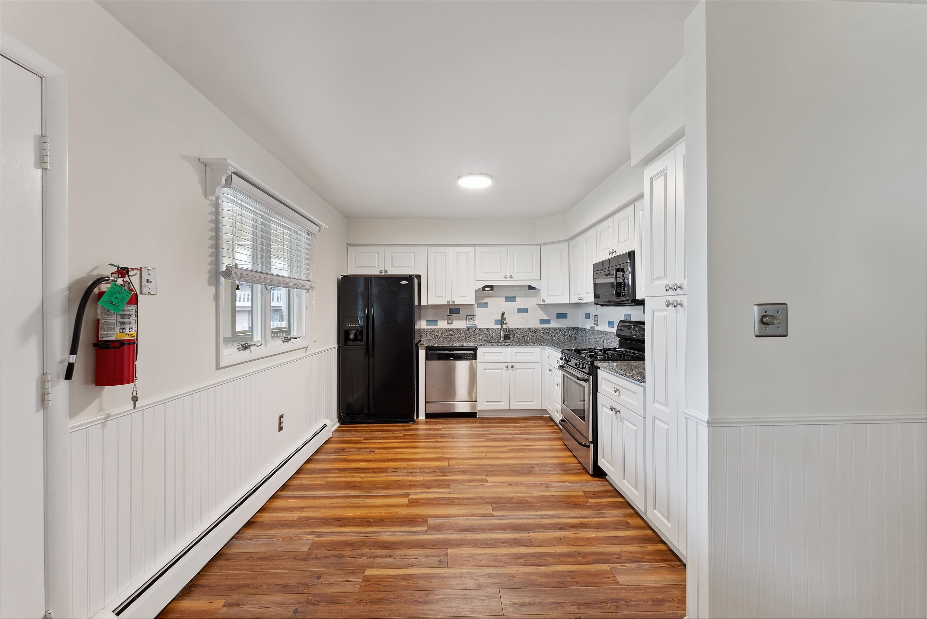 102 E Primrose Road Unit: B