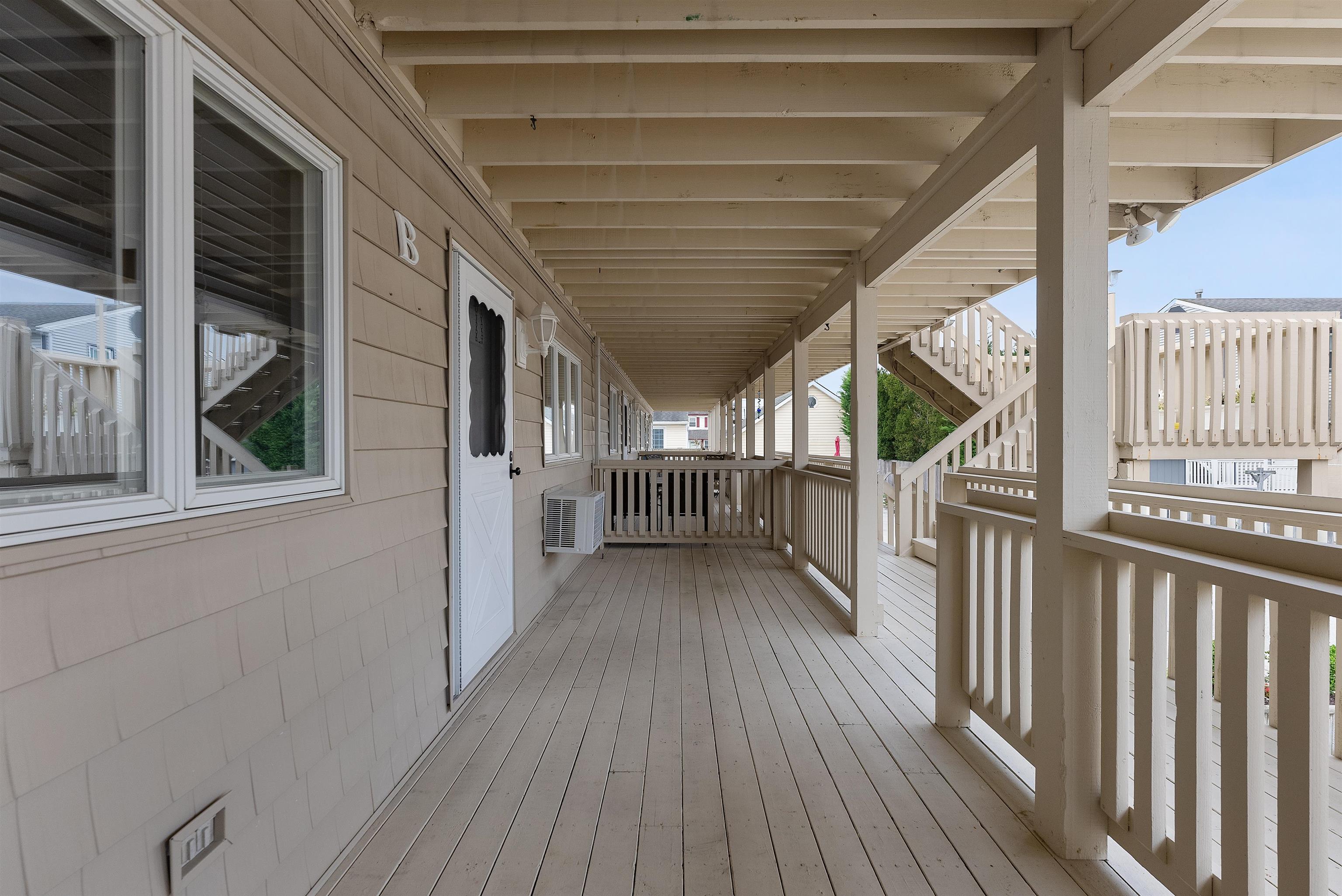 102 E Primrose Road Unit: B