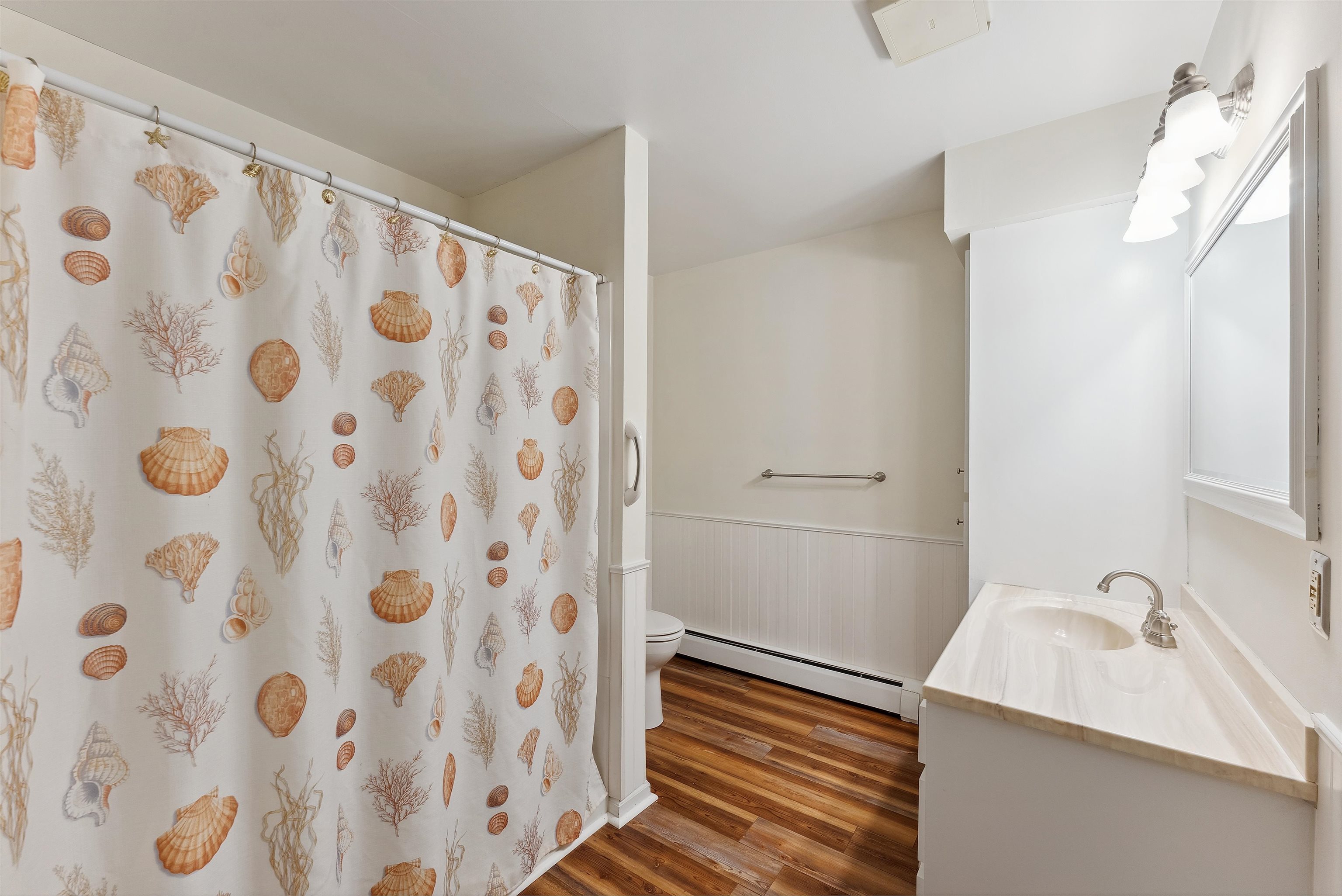 102 E Primrose Road Unit: B