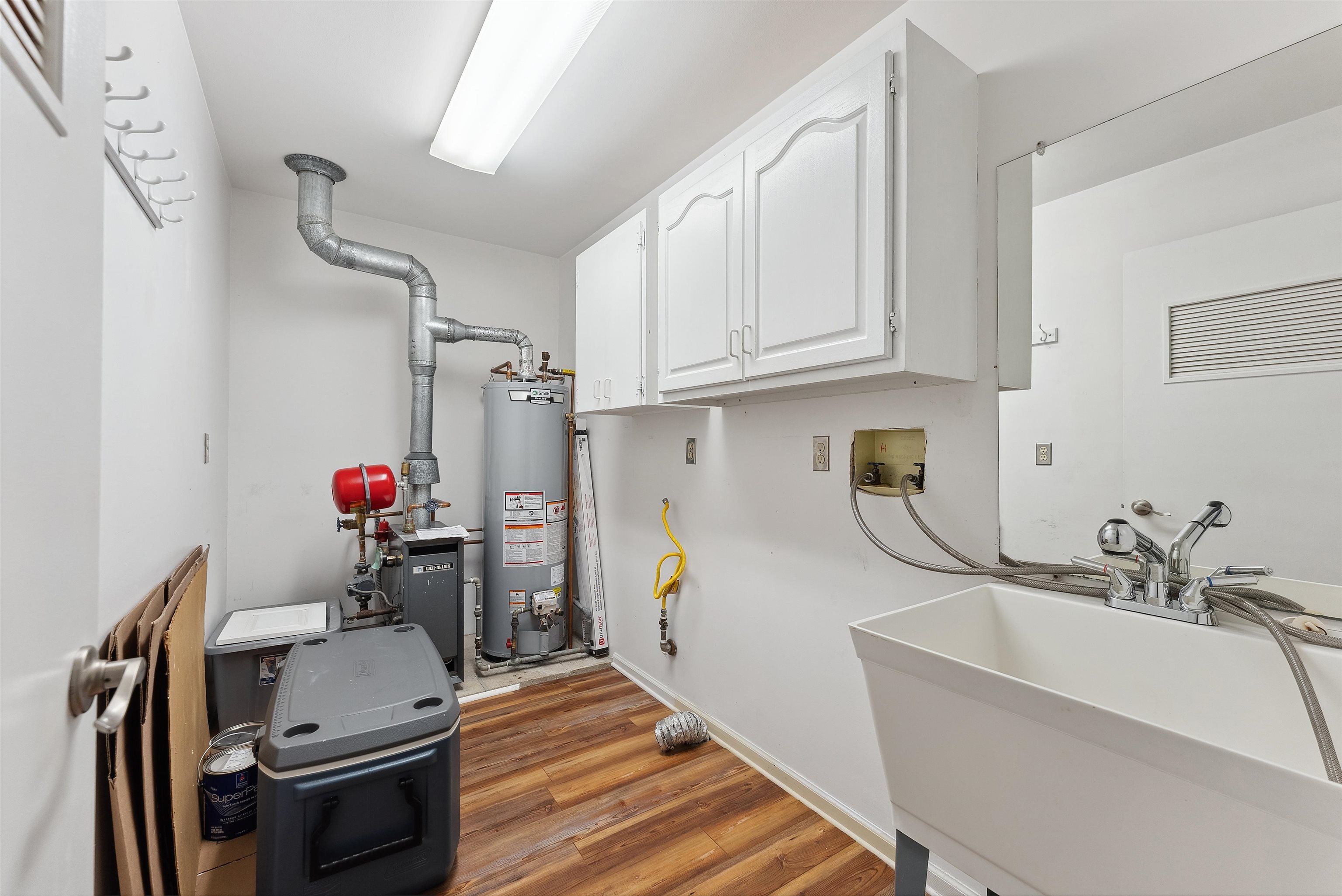 102 E Primrose Road Unit: B