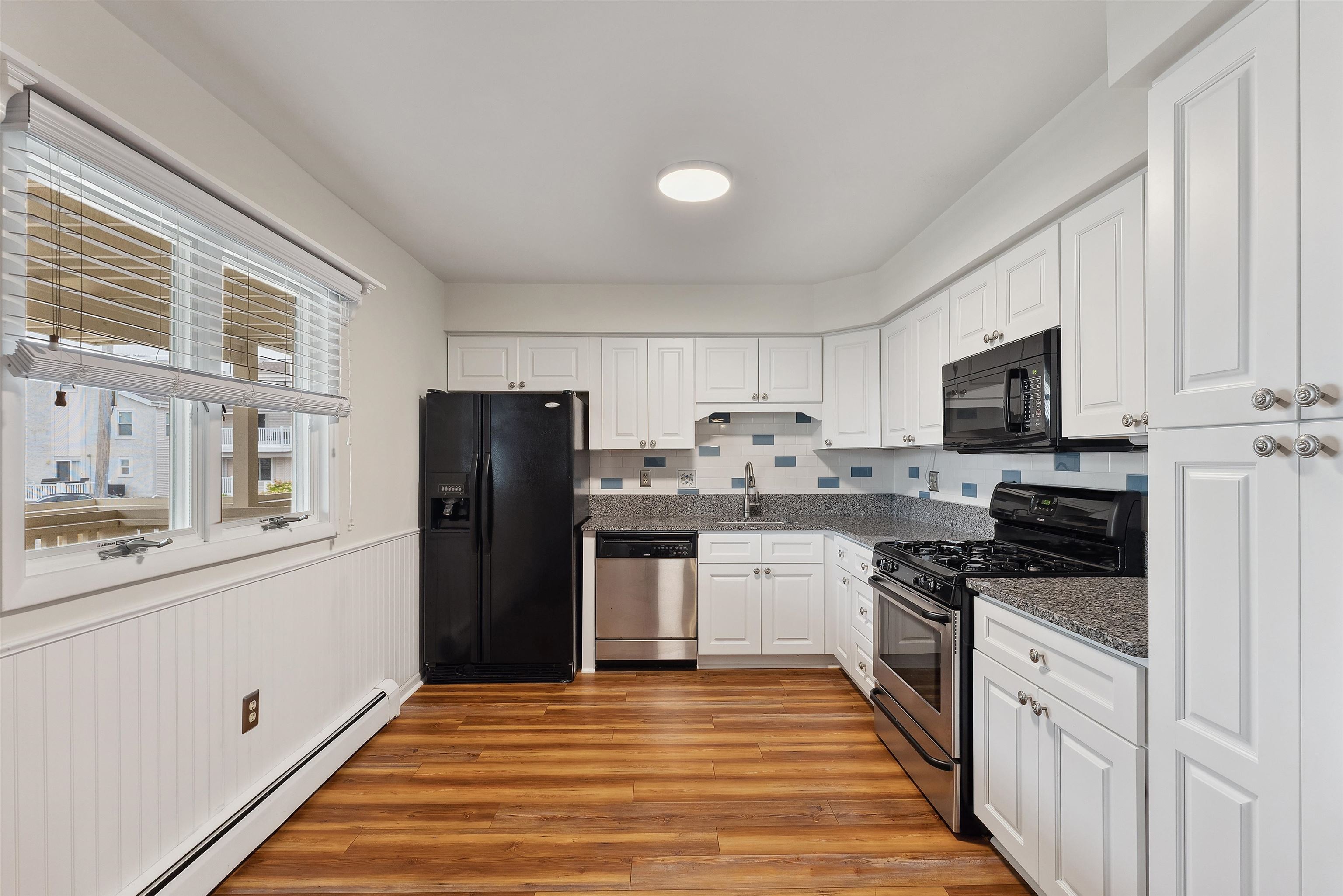 102 E Primrose Road Unit: B