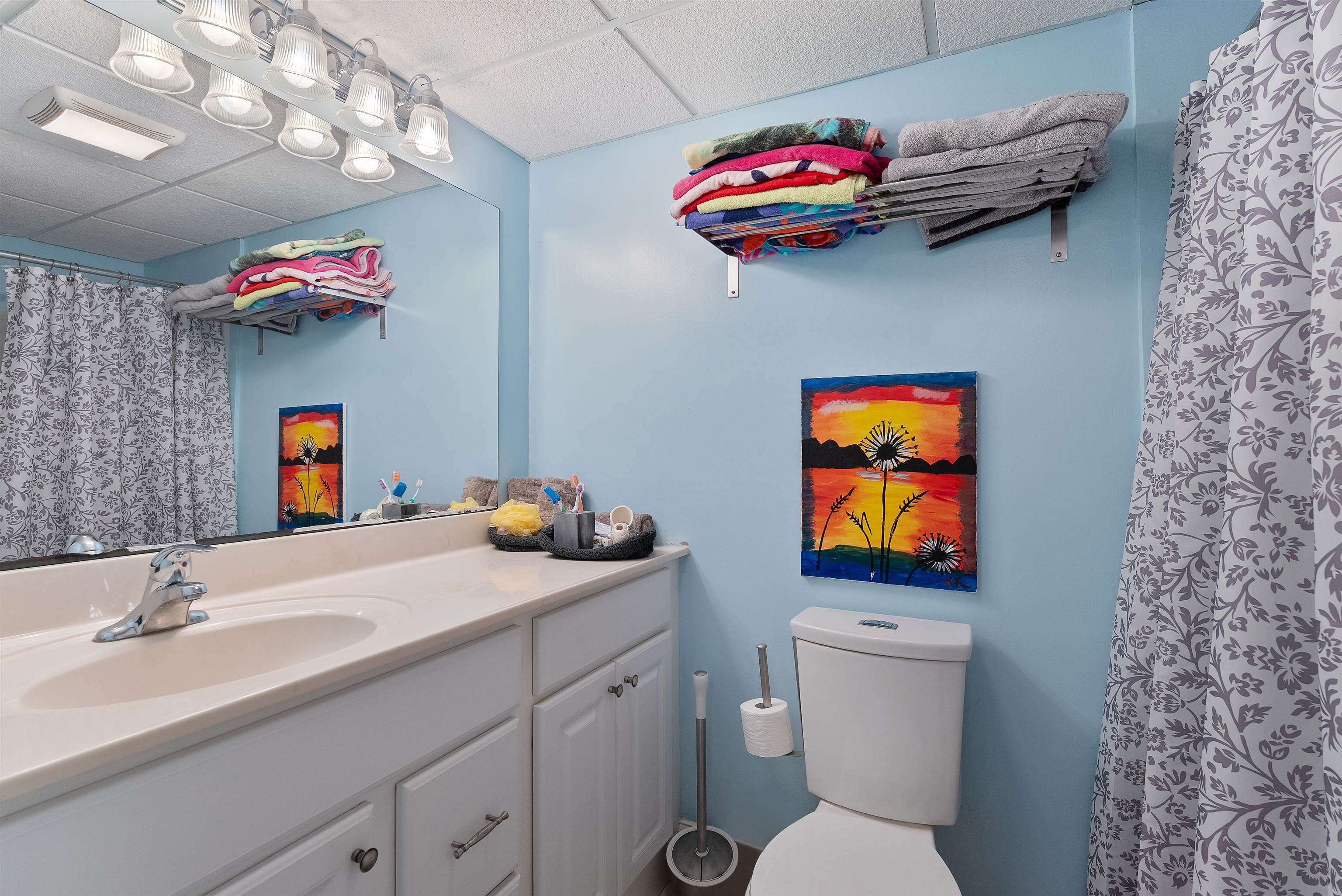 402 E Saint Paul Avenue Unit: 1