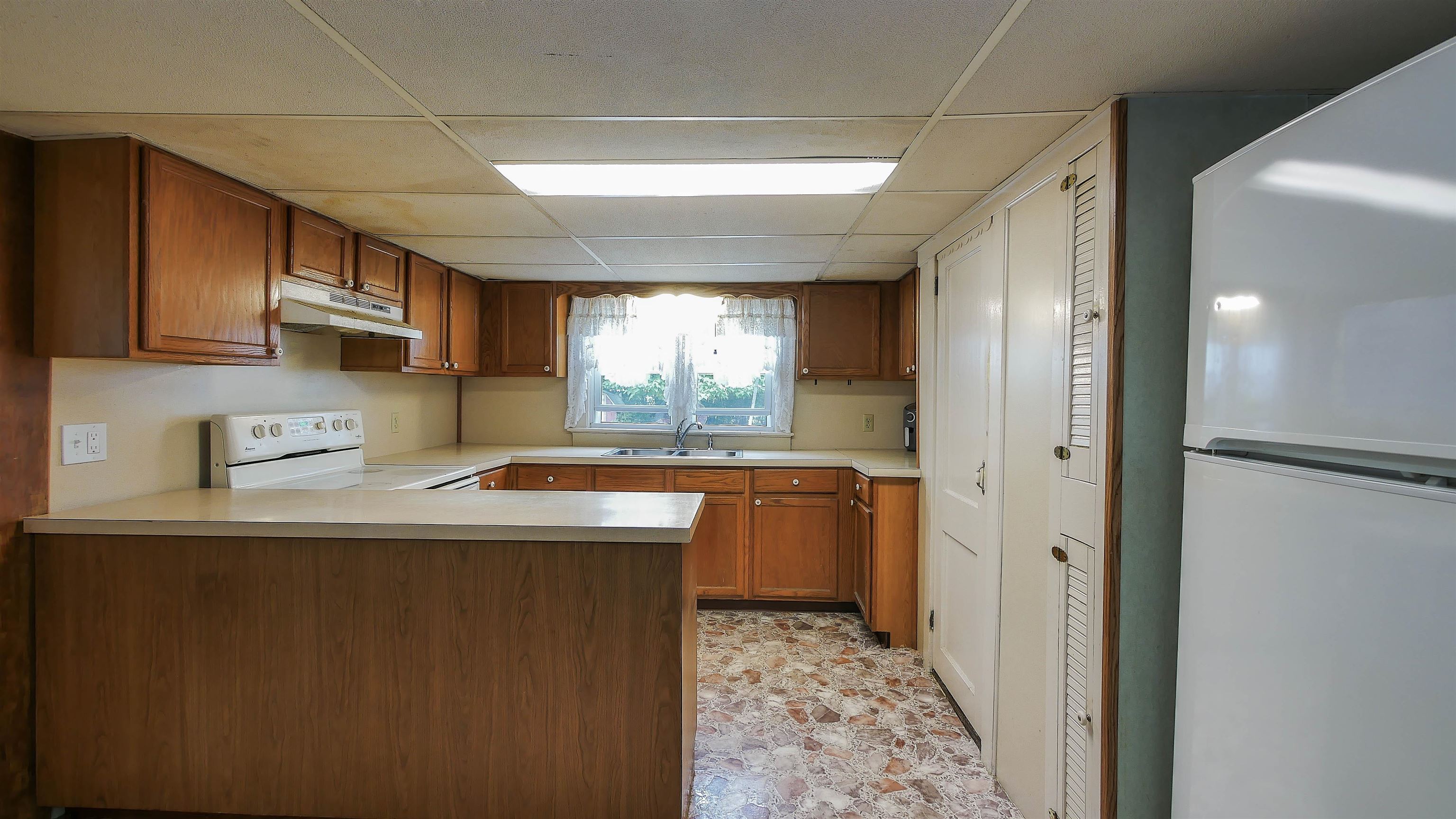 200 W Pacific Avenue