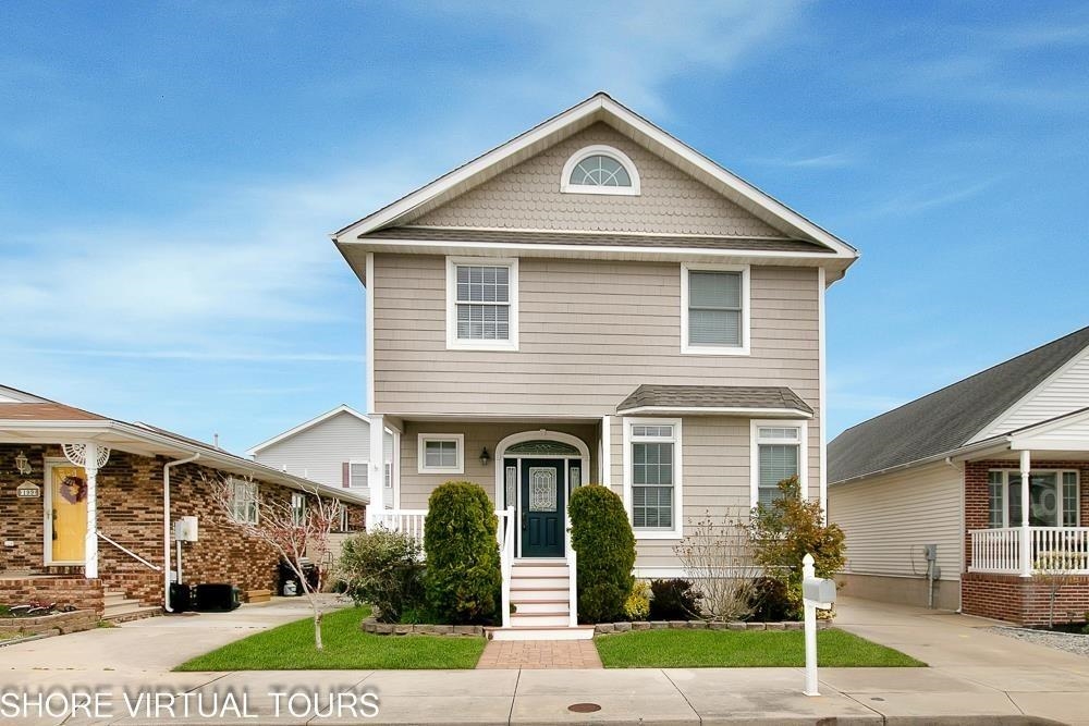 105 W Charleston Avenue