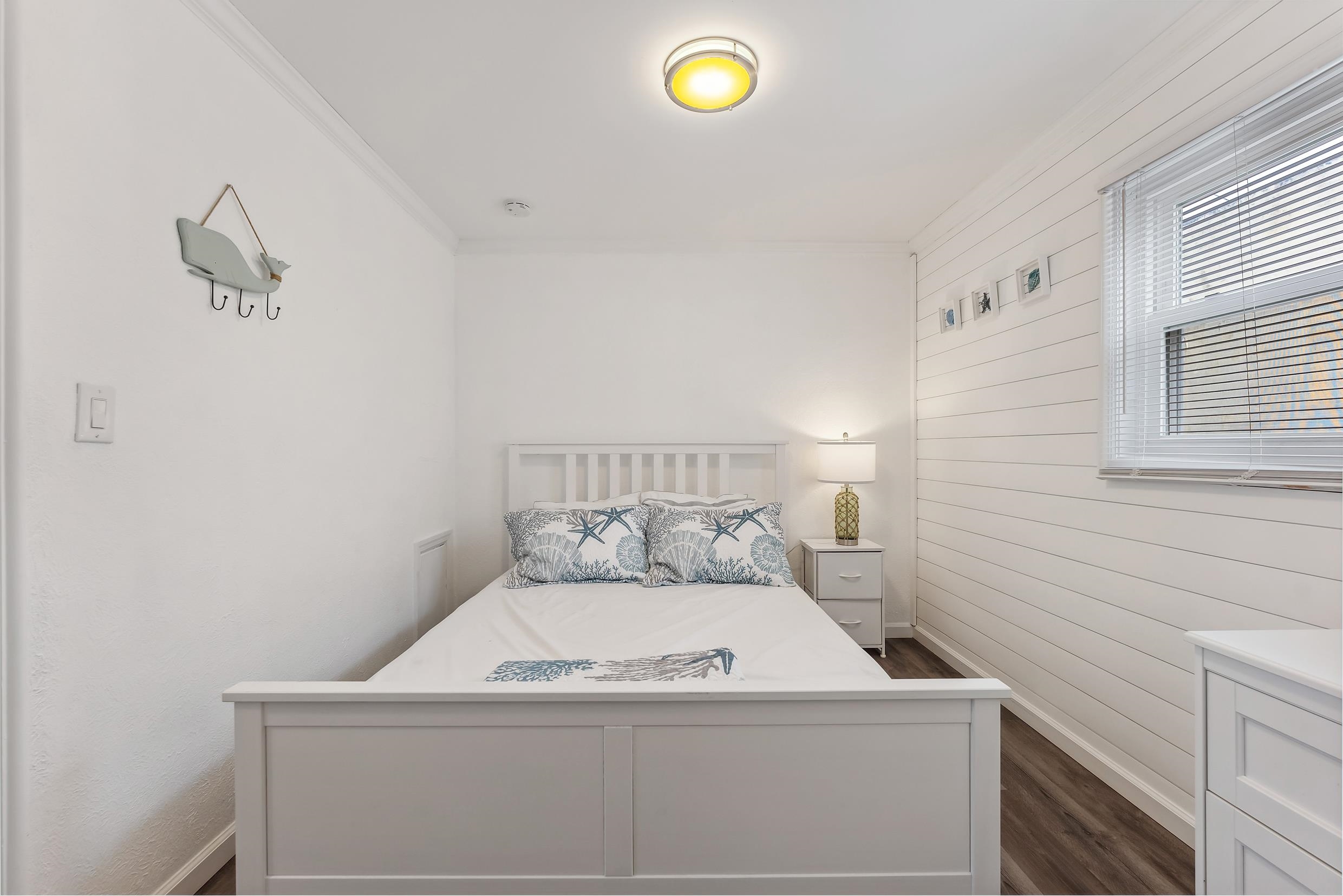 205 E Bennett Avenue Unit: 2