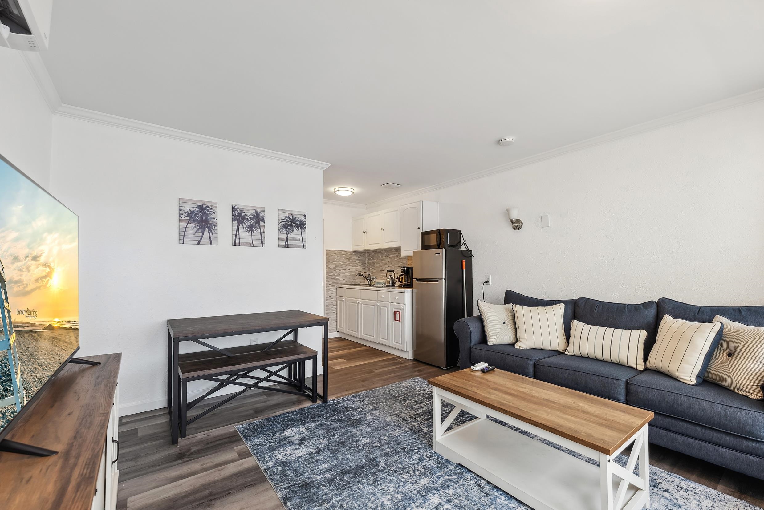 205 E Bennett Avenue Unit: 2