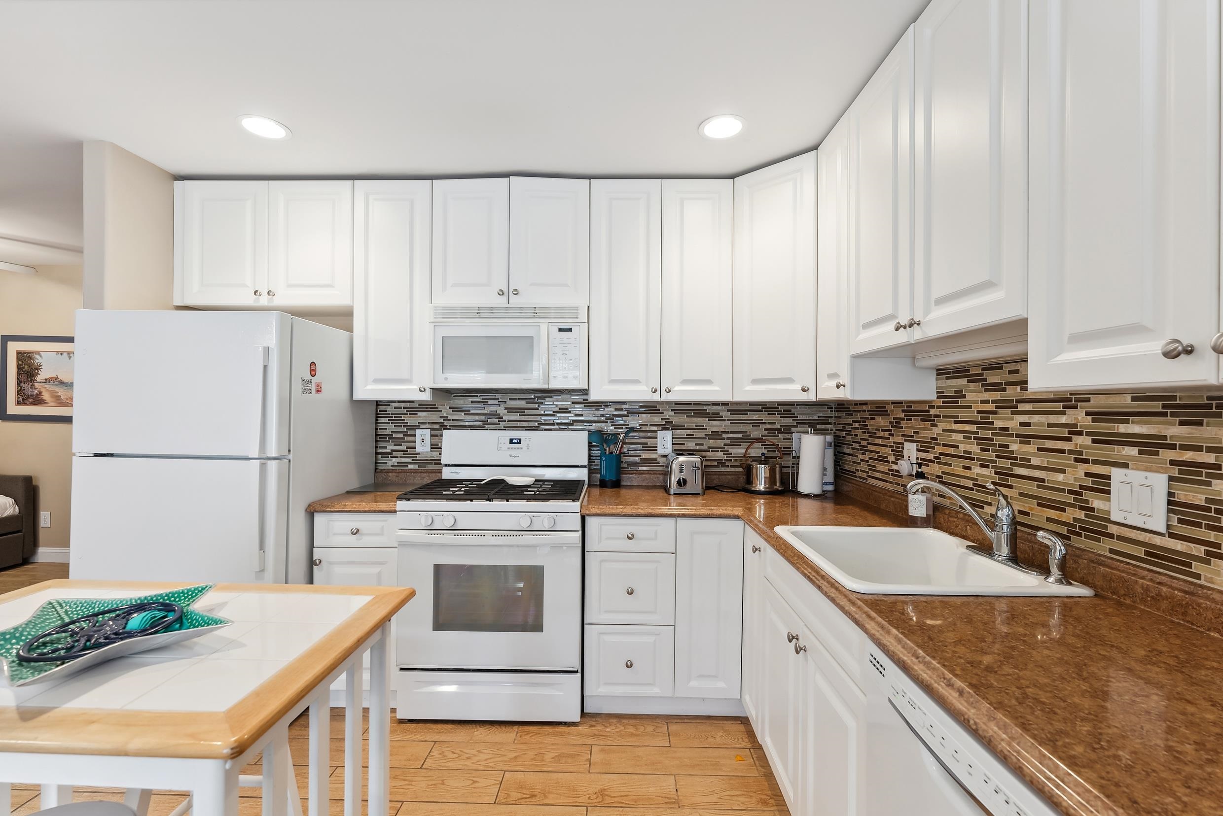 317 E 24th Avenue Unit: F2