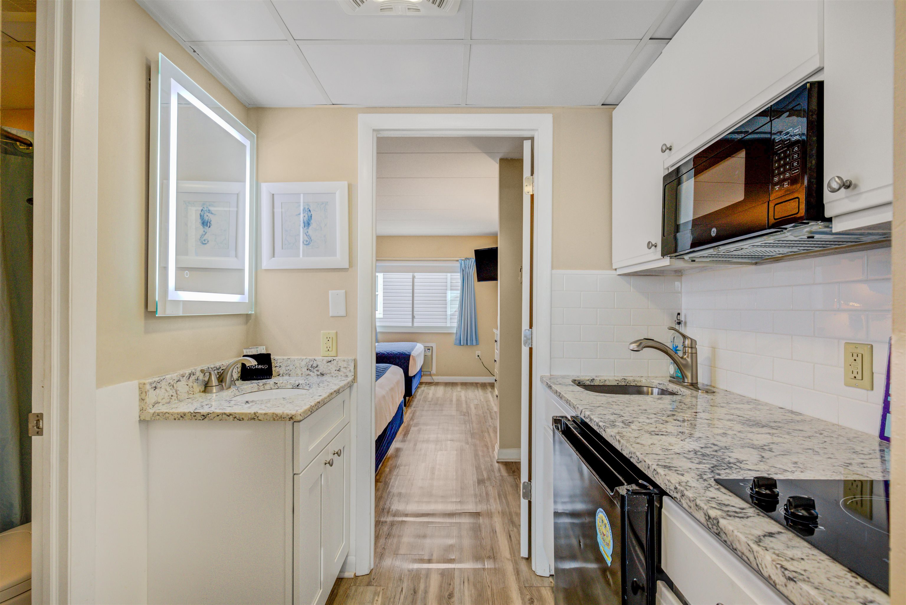 870 E 7th Street Unit: 306