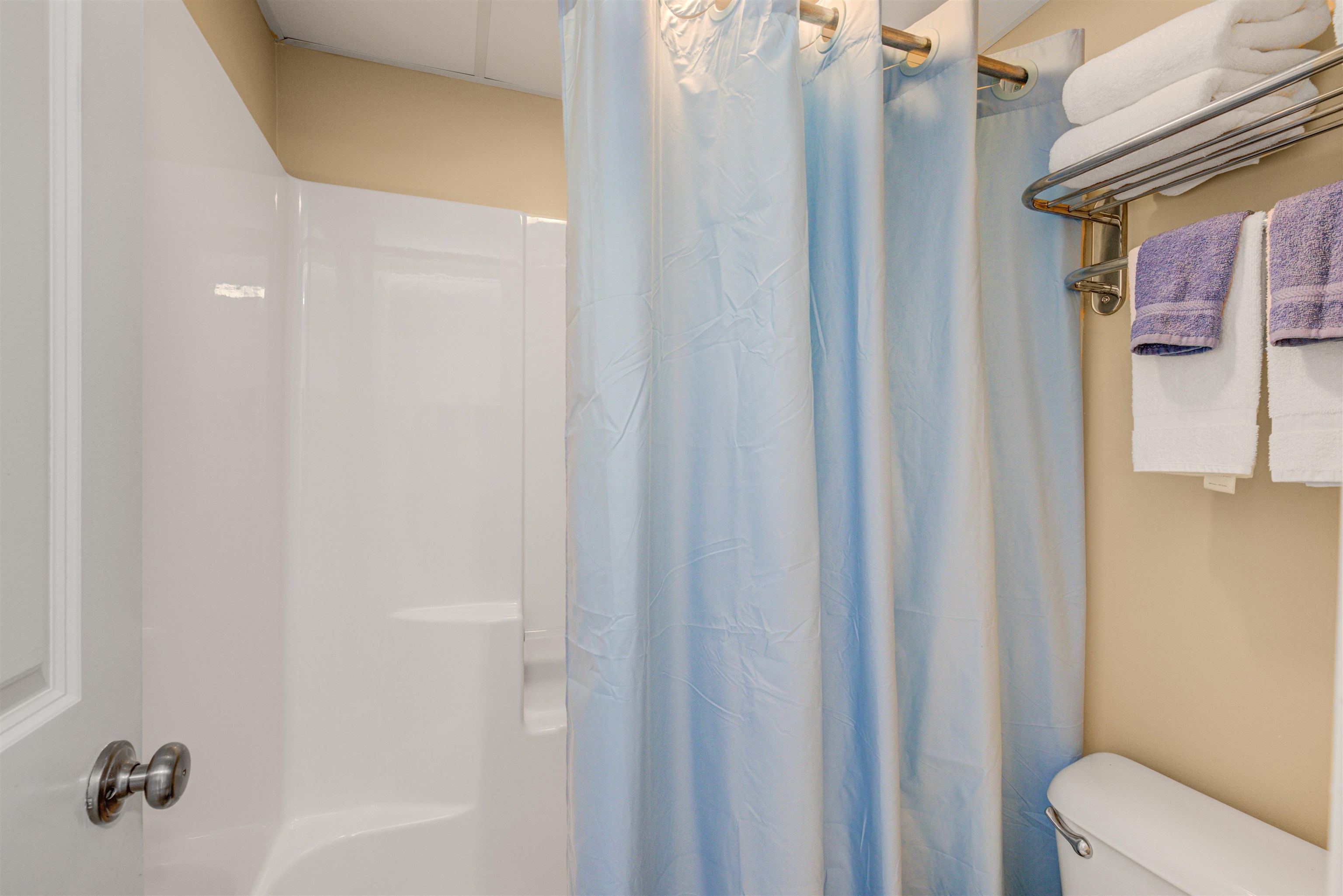 870 E 7th Street Unit: 306