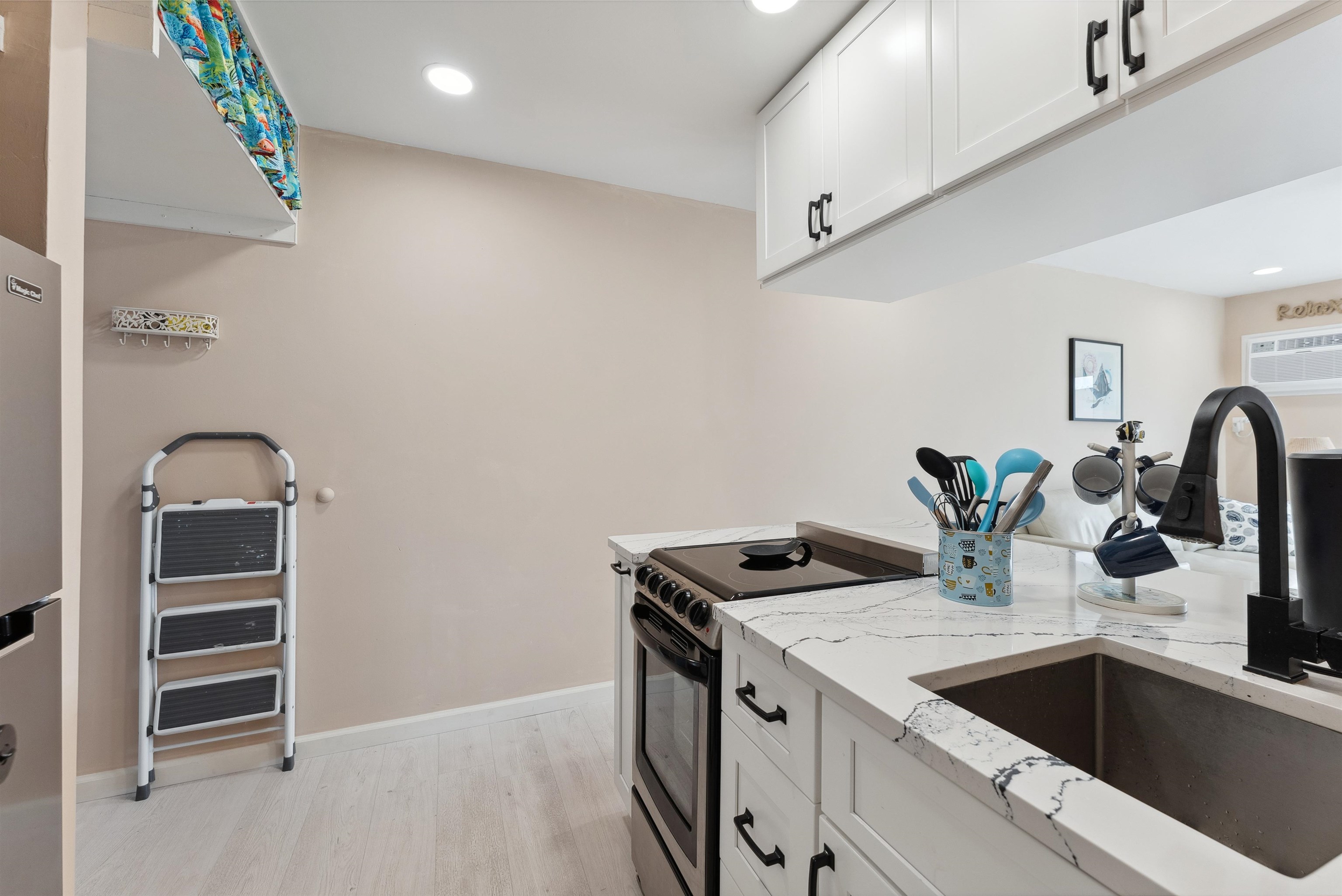 725 Allen Drive Unit: 214A