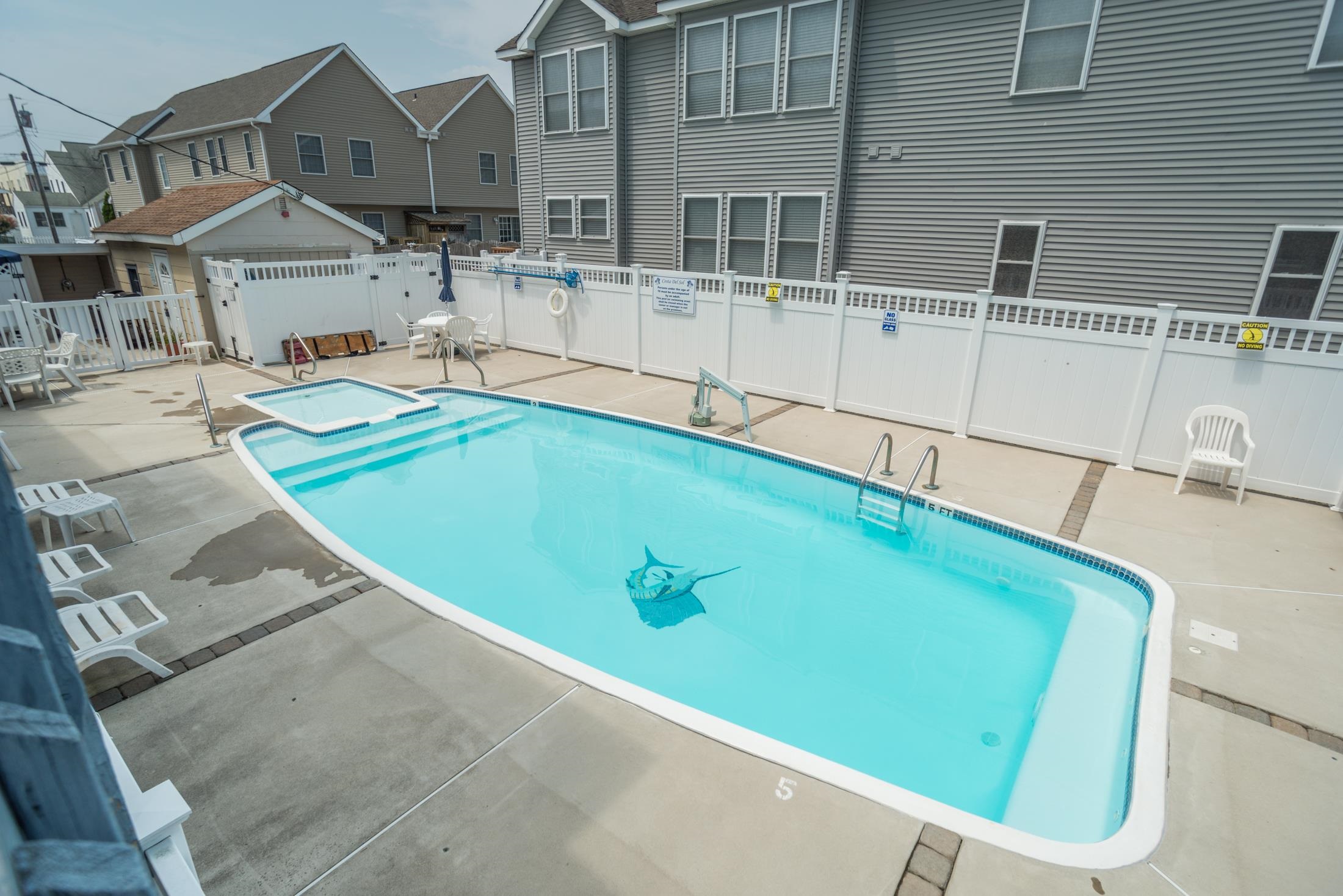 5600 Seaview Avenue Unit: 9