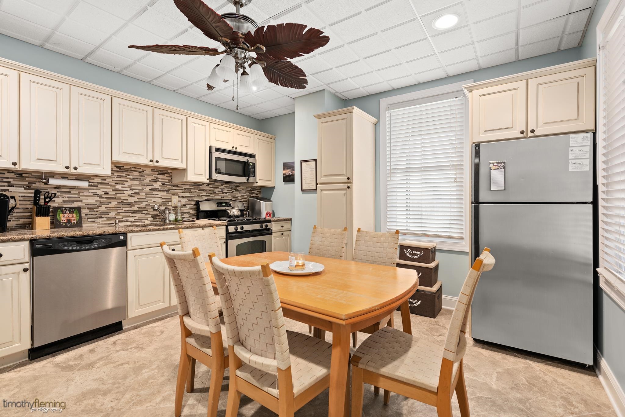 5600 Seaview Avenue Unit: 9