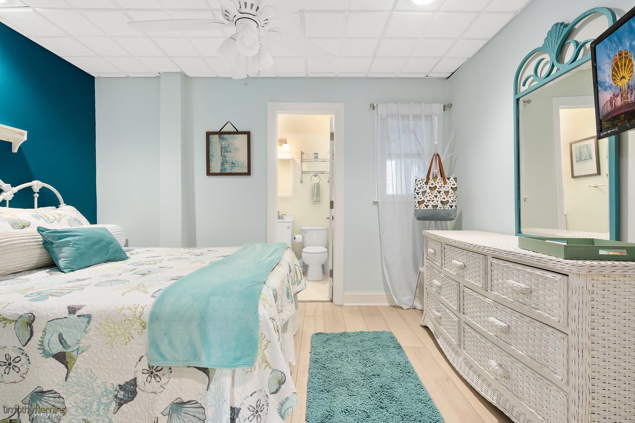 5600 Seaview Avenue Unit: 9