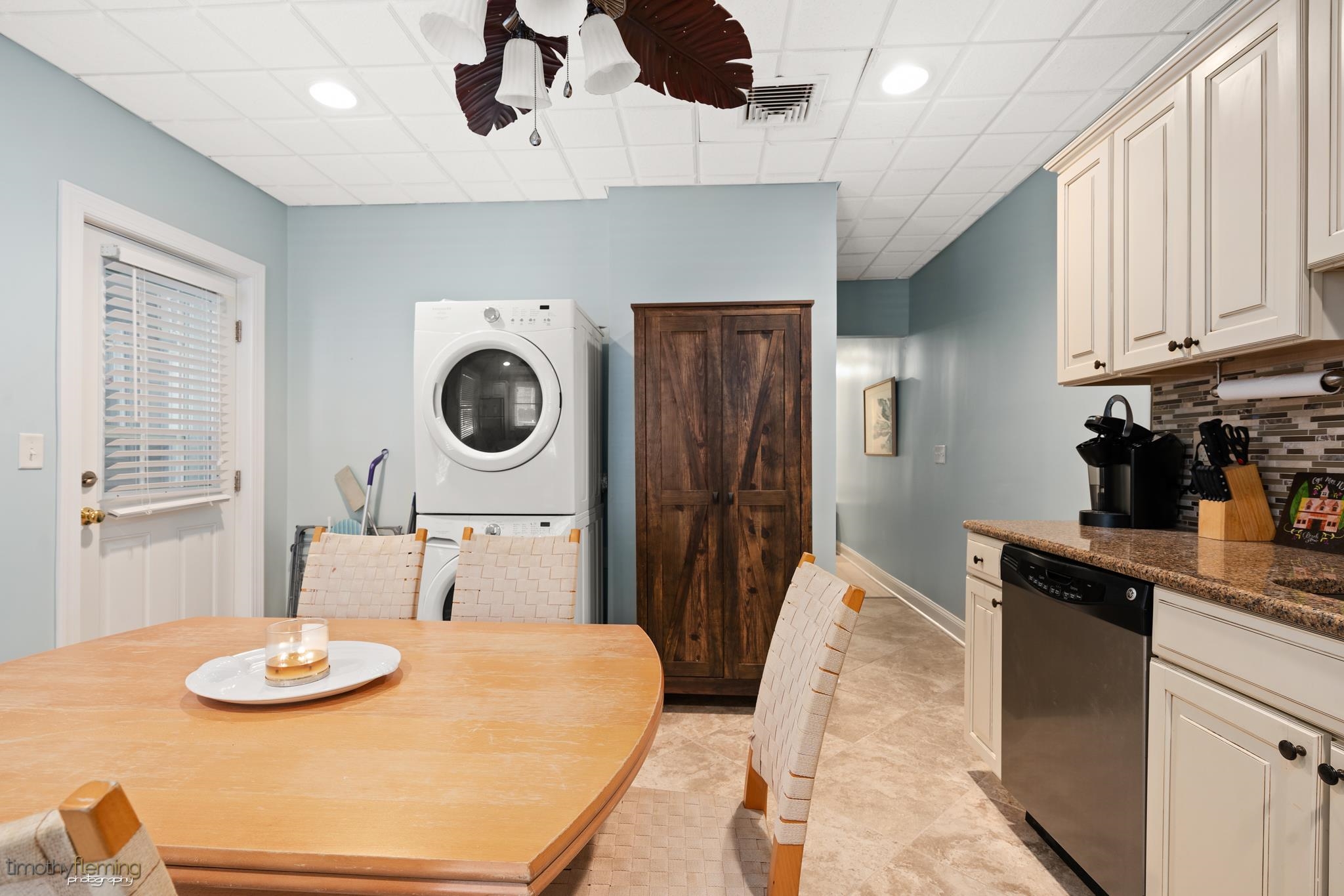 5600 Seaview Avenue Unit: 9