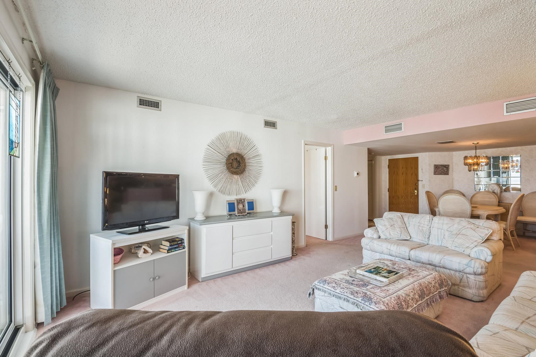 9901 Seapointe Boulevard Unit: 611