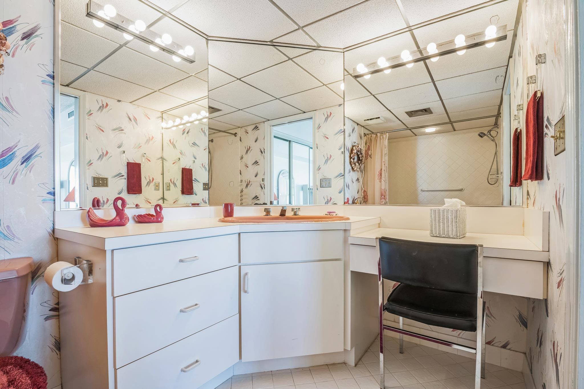 9901 Seapointe Boulevard Unit: 611