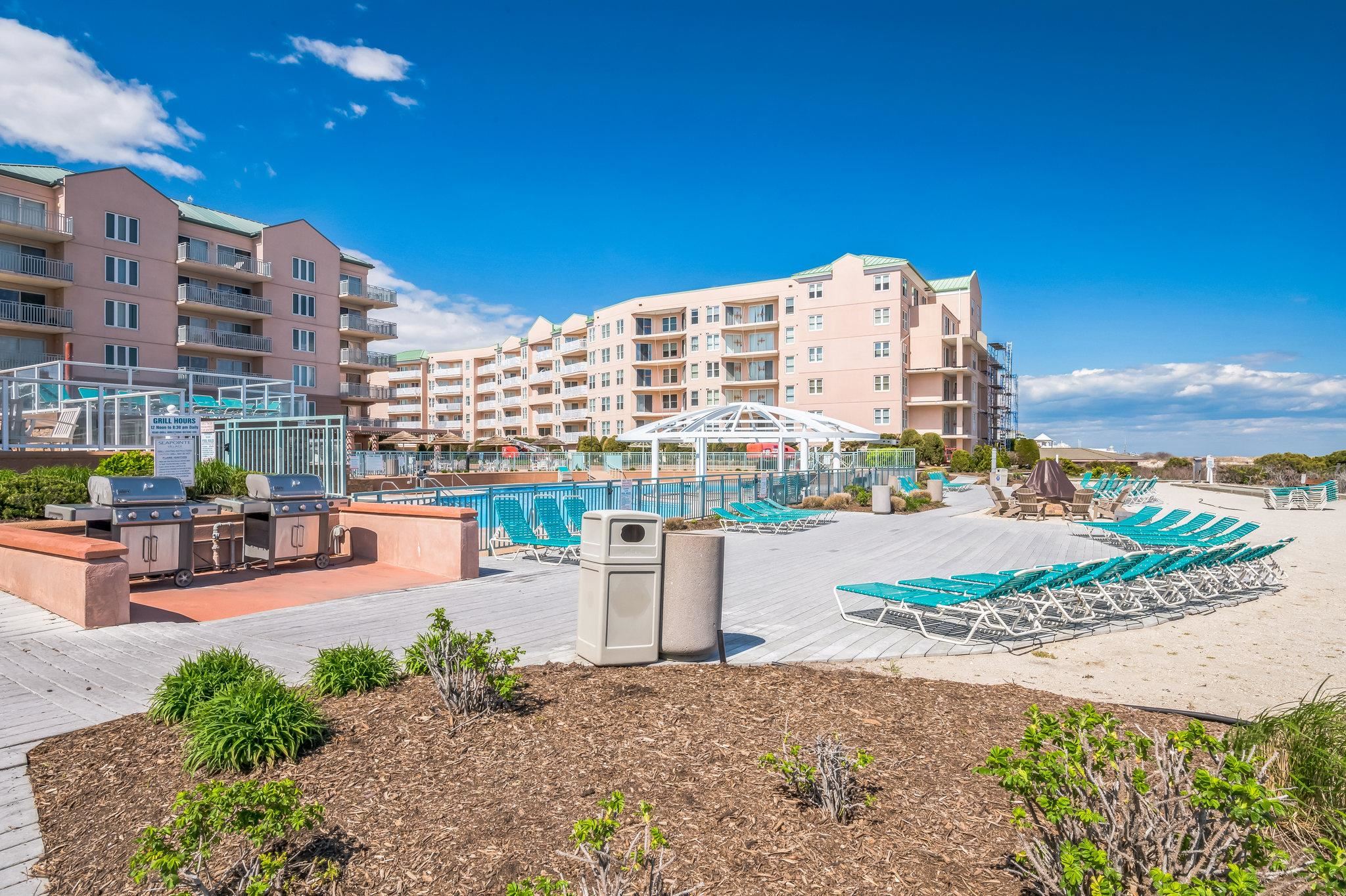 9901 Seapointe Boulevard Unit: 611