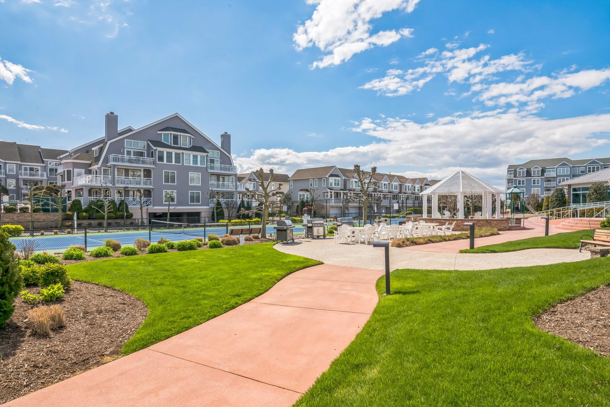 9901 Seapointe Boulevard Unit: 611