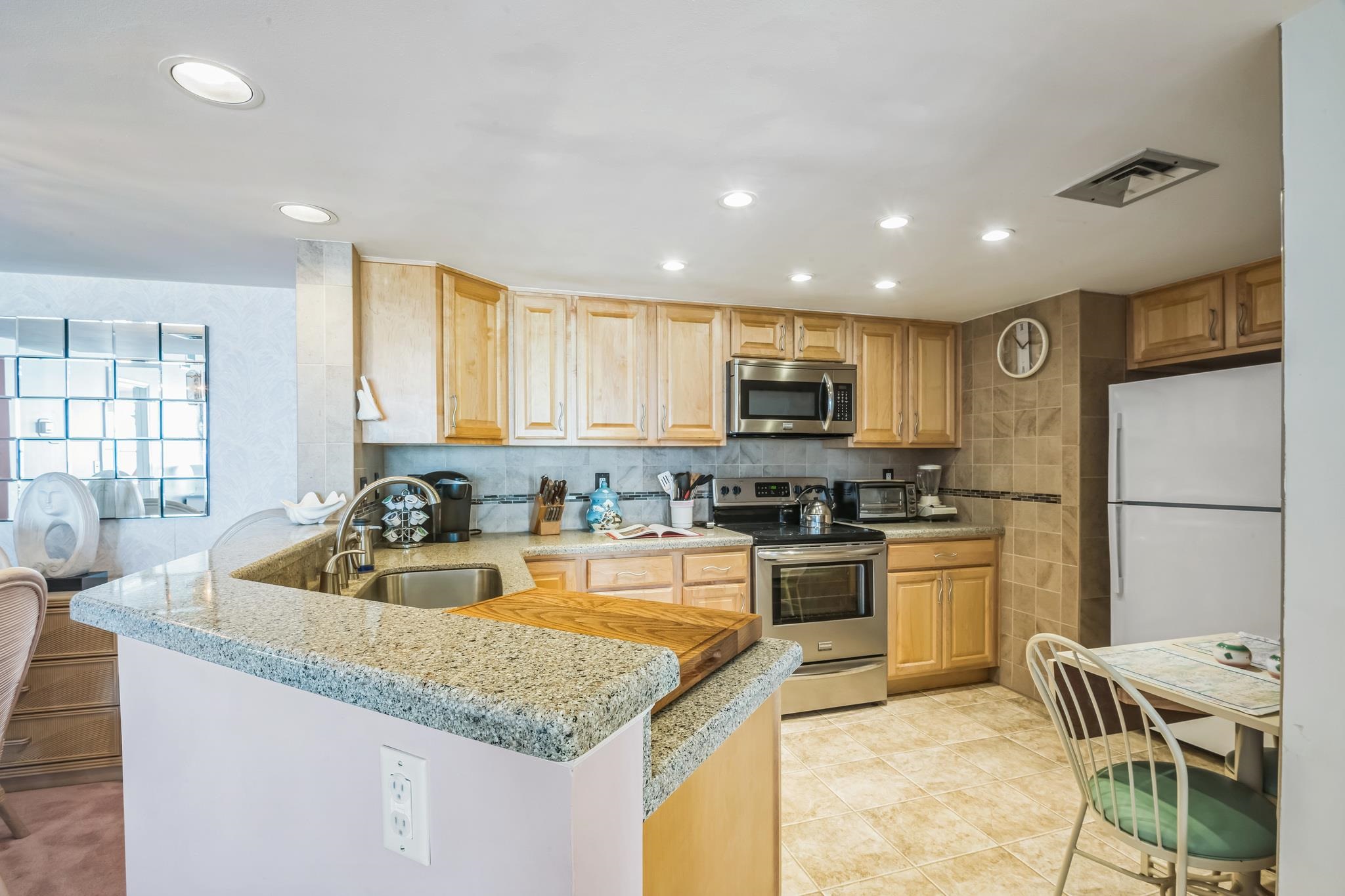 9901 Seapointe Boulevard Unit: 611