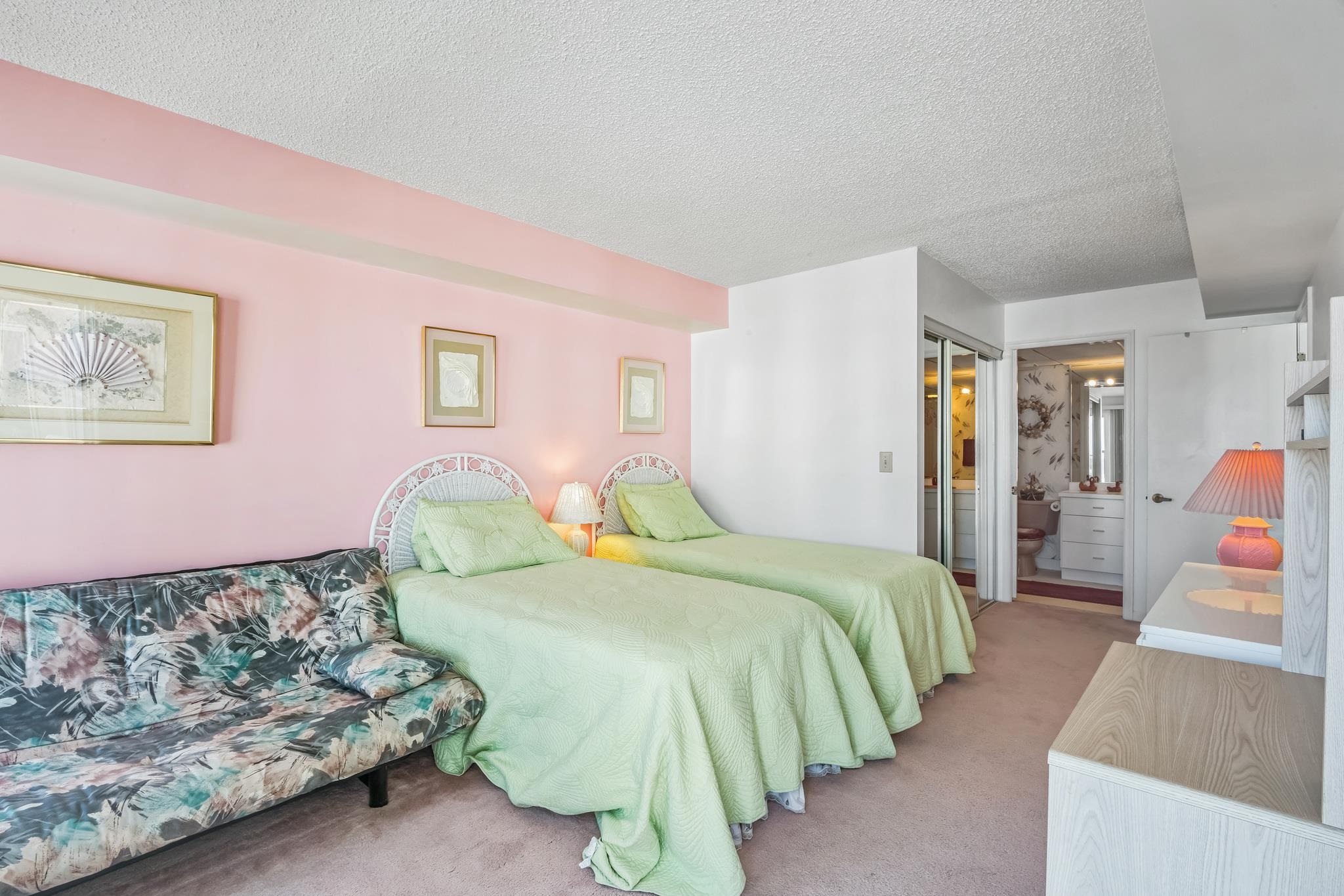 9901 Seapointe Boulevard Unit: 611