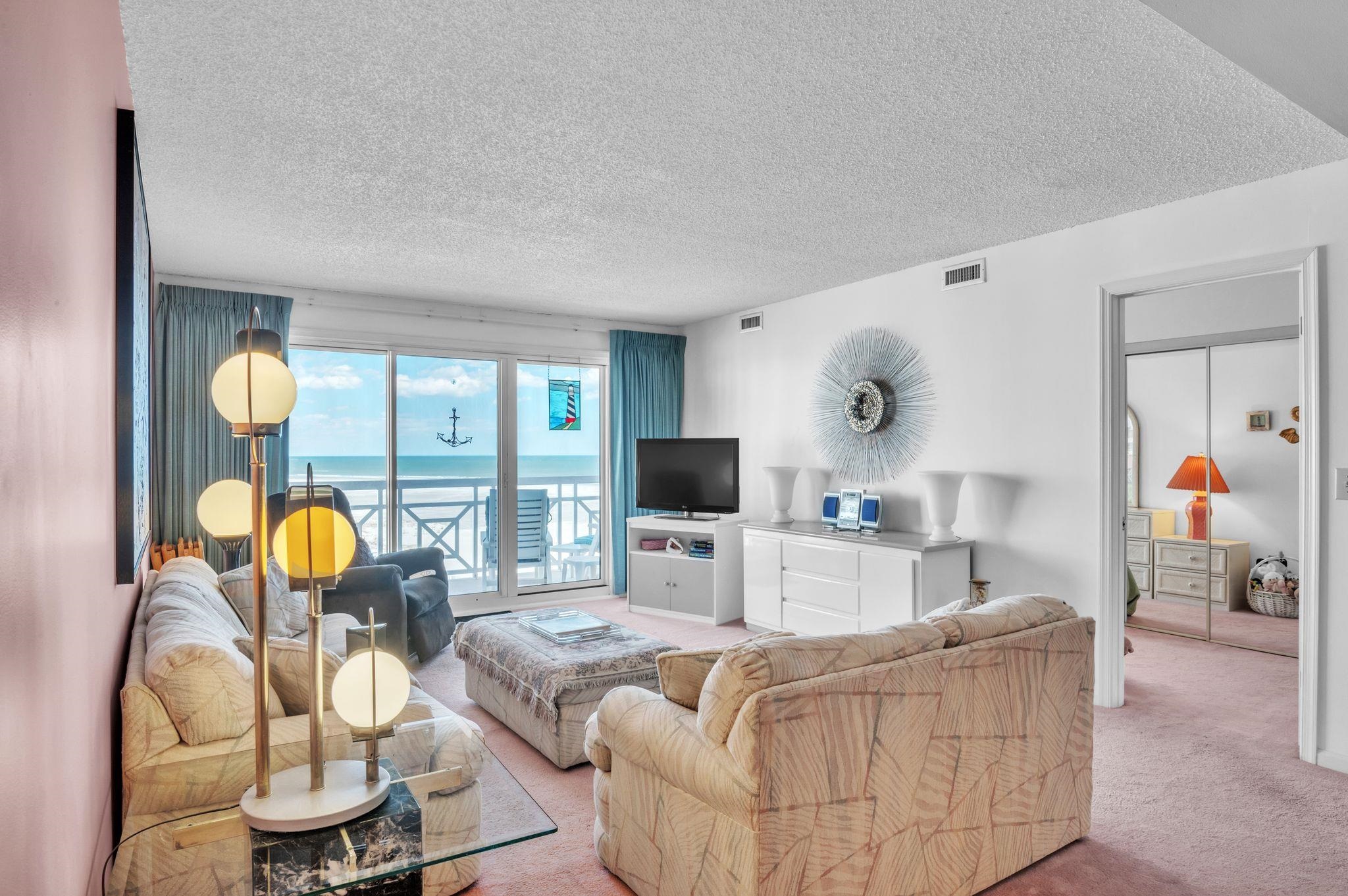 9901 Seapointe Boulevard Unit: 611