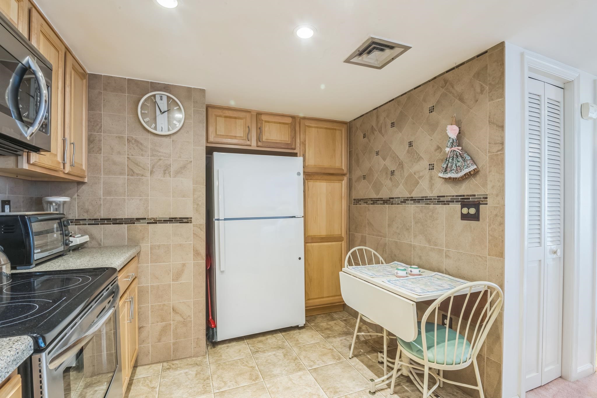 9901 Seapointe Boulevard Unit: 611