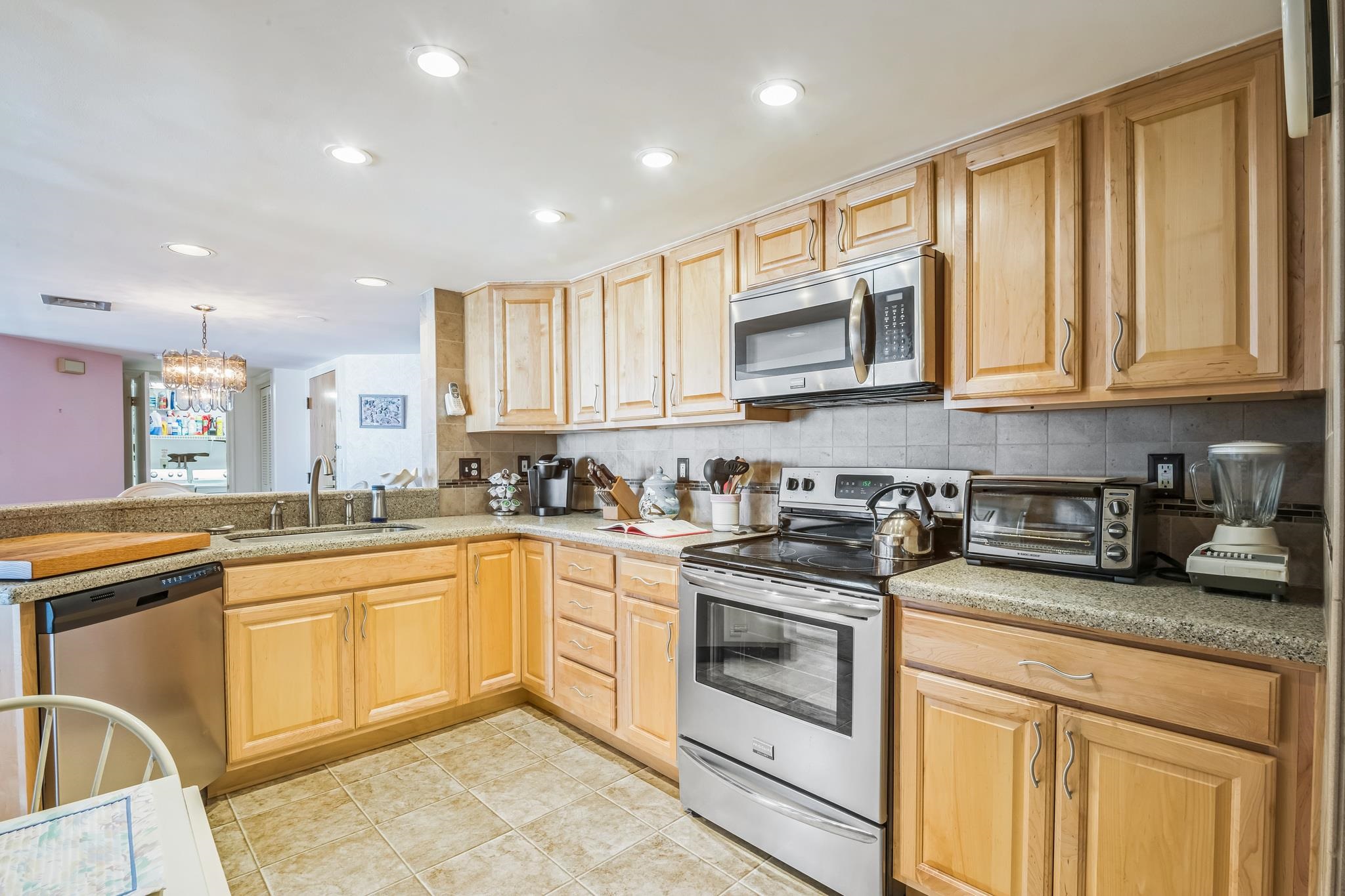 9901 Seapointe Boulevard Unit: 611