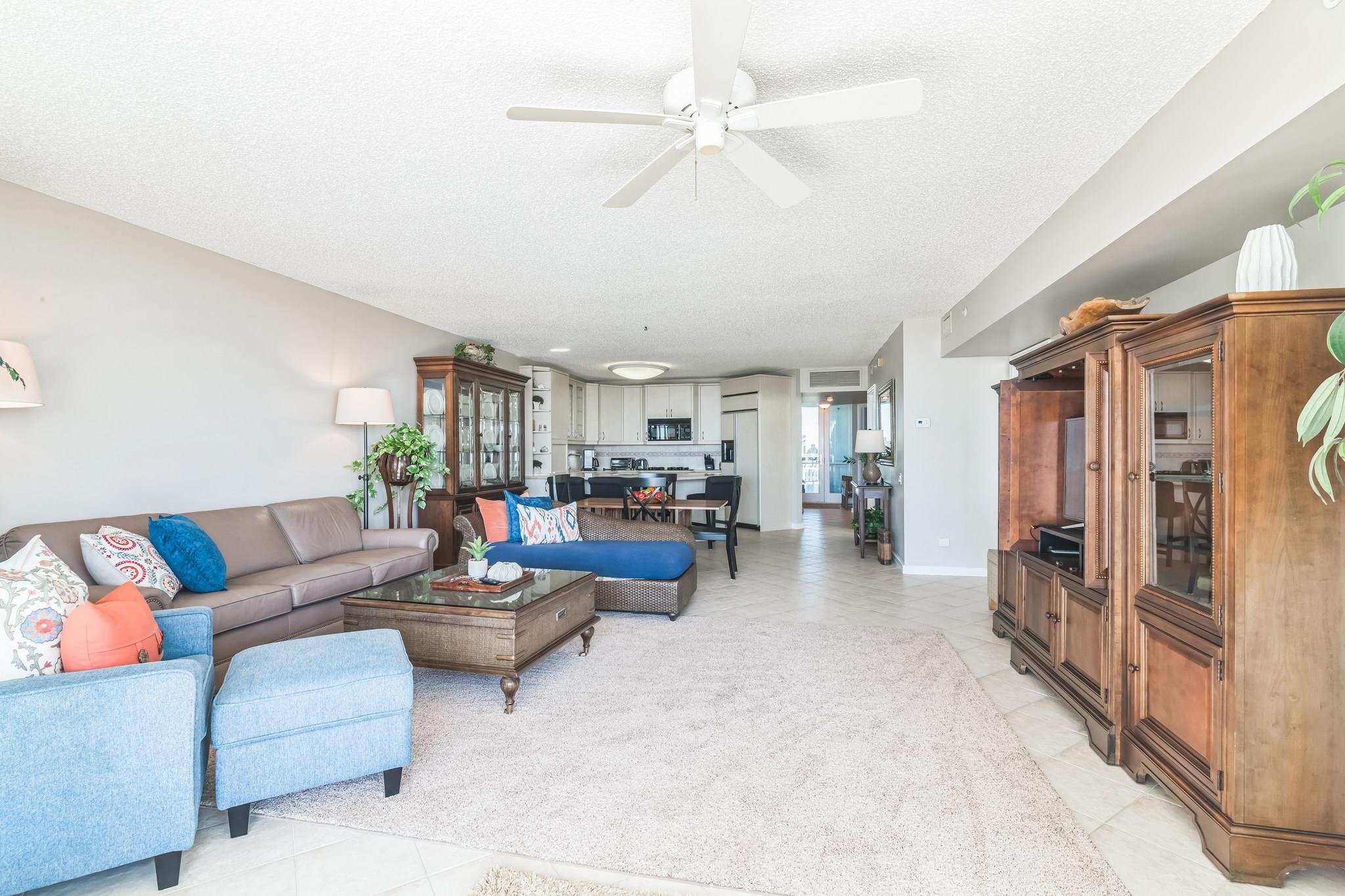 8901 Atlantic Avenue Unit: 203