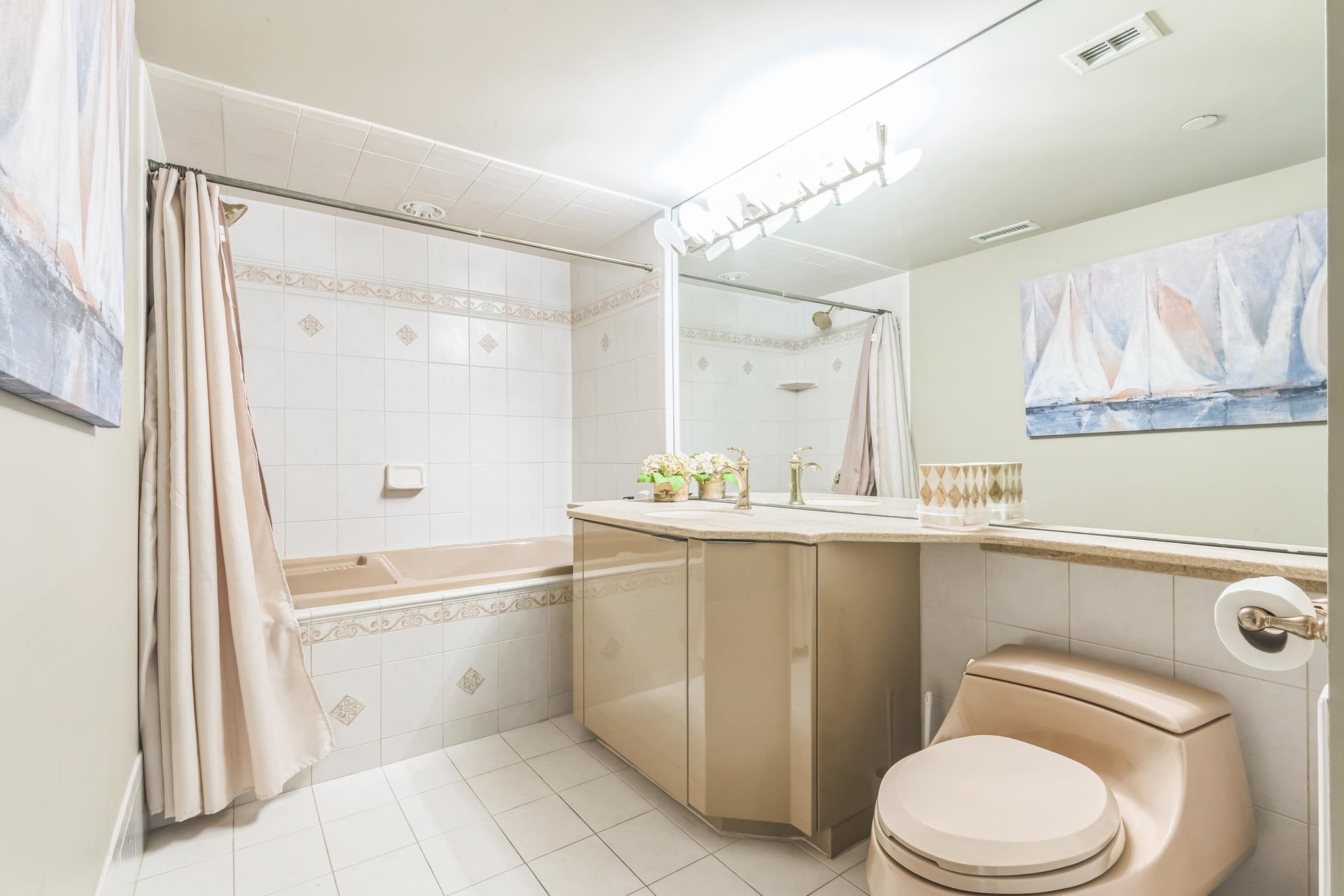 8901 Atlantic Avenue Unit: 203