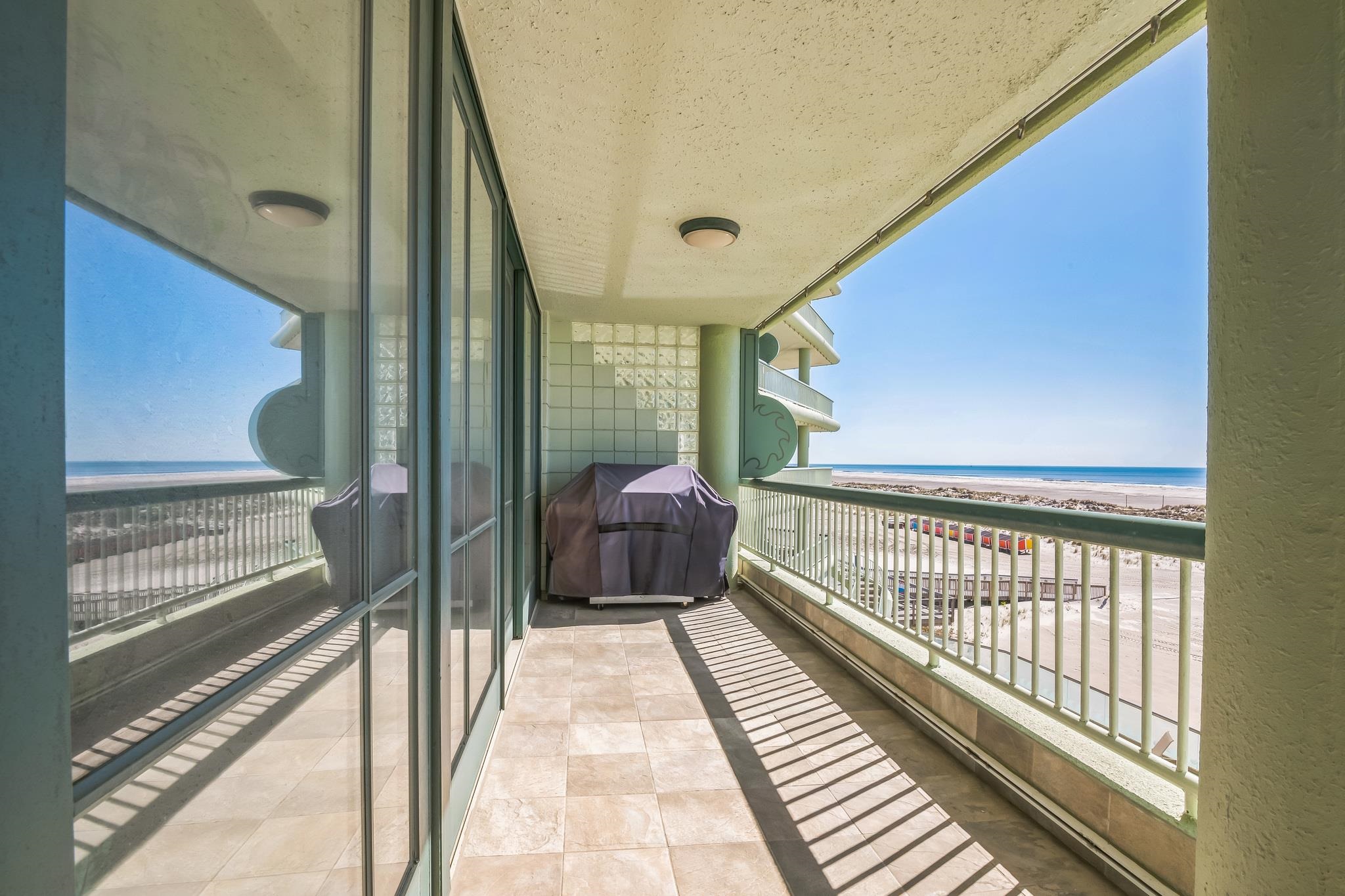 8901 Atlantic Avenue Unit: 203