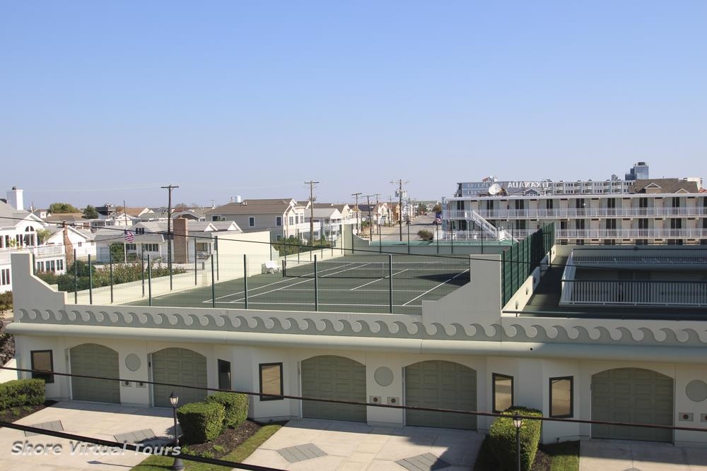 8901 Atlantic Avenue Unit: 203