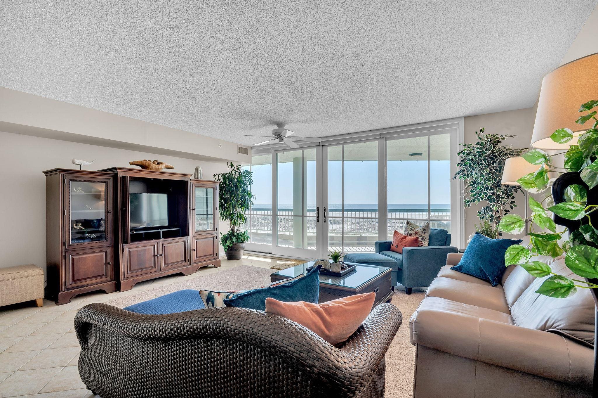 8901 Atlantic Avenue Unit: 203