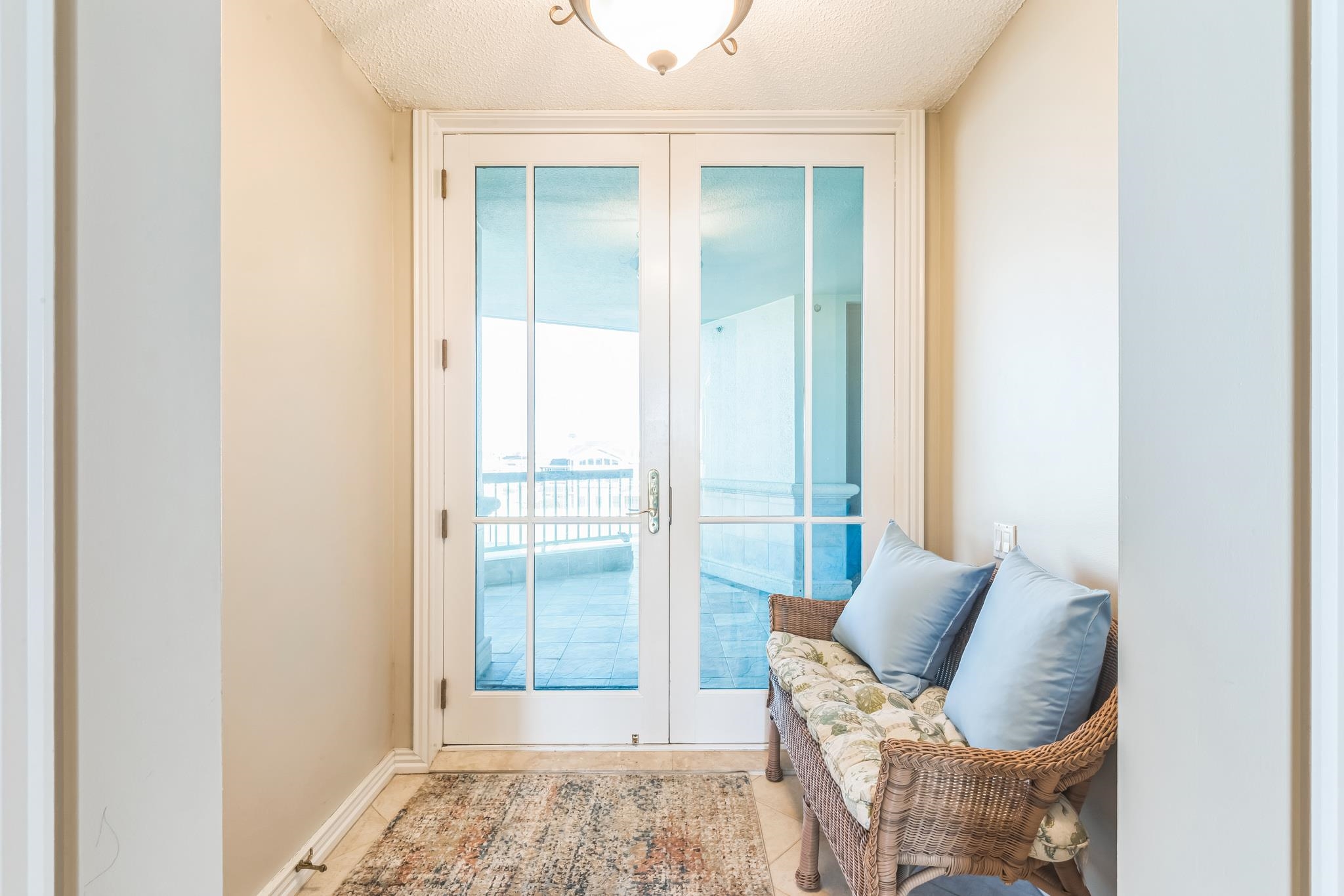 8901 Atlantic Avenue Unit: 203