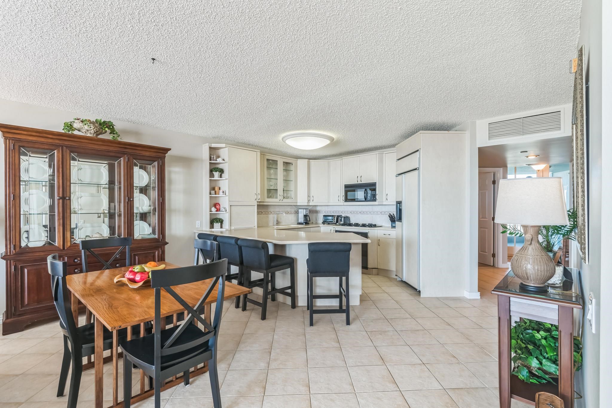 8901 Atlantic Avenue Unit: 203